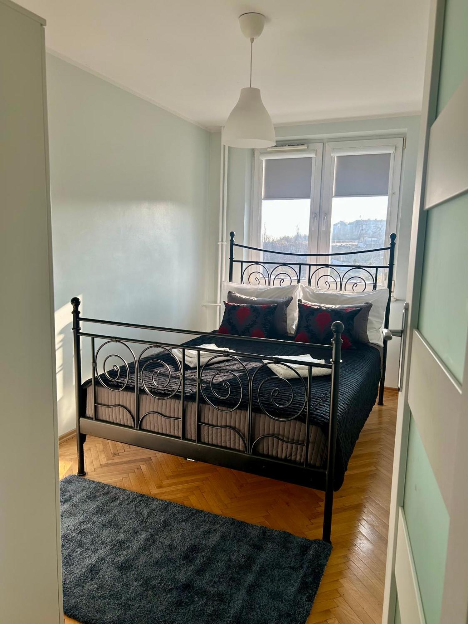 Apartment White Pearl