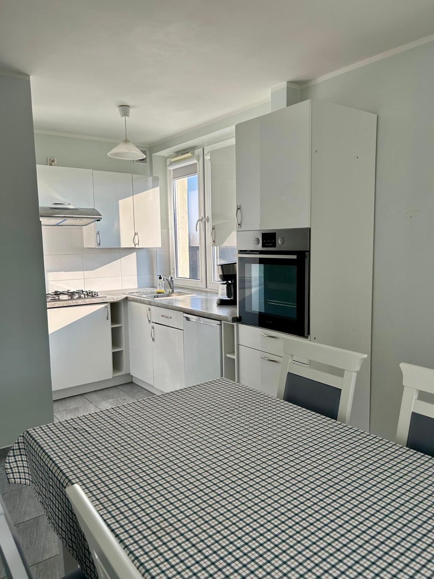 Apartment White Pearl *