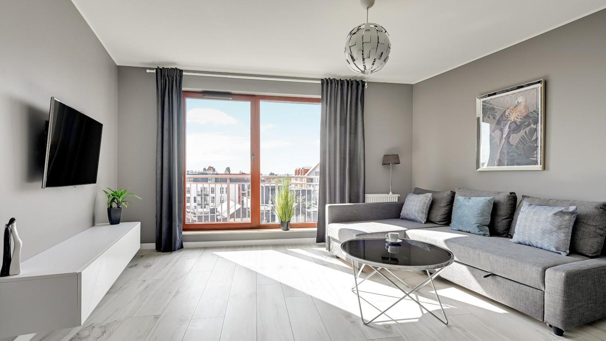 Elegant And Comfortable In Dom & House Apartment