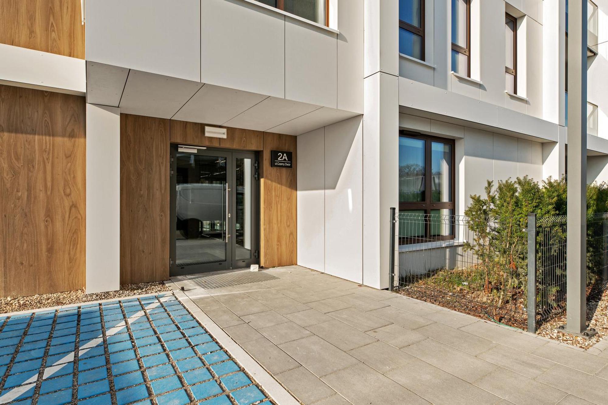 Bulvar Premium With Parking By Lion Gdansk