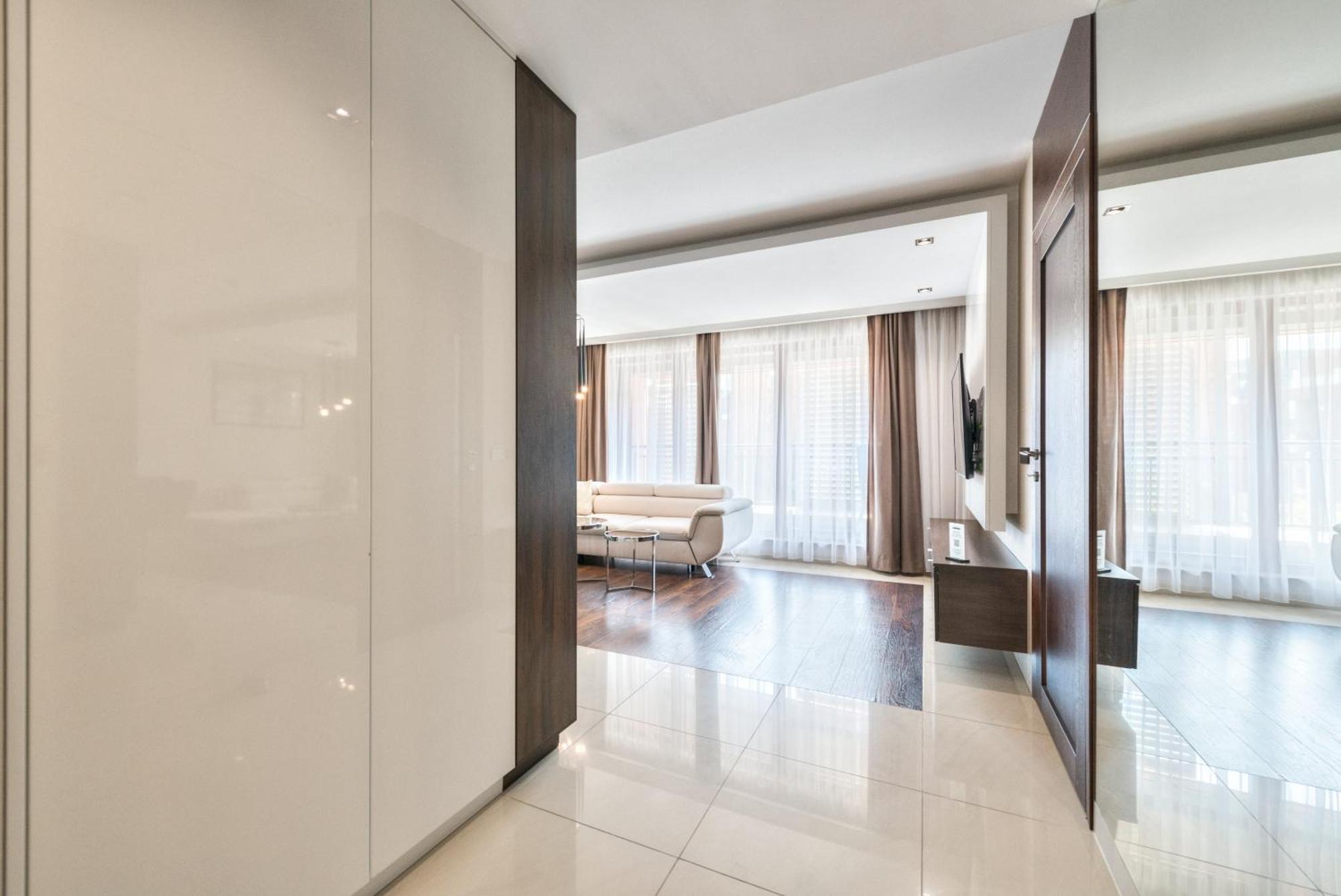 Comfortable With Access To The Gym Dom & House Apartment