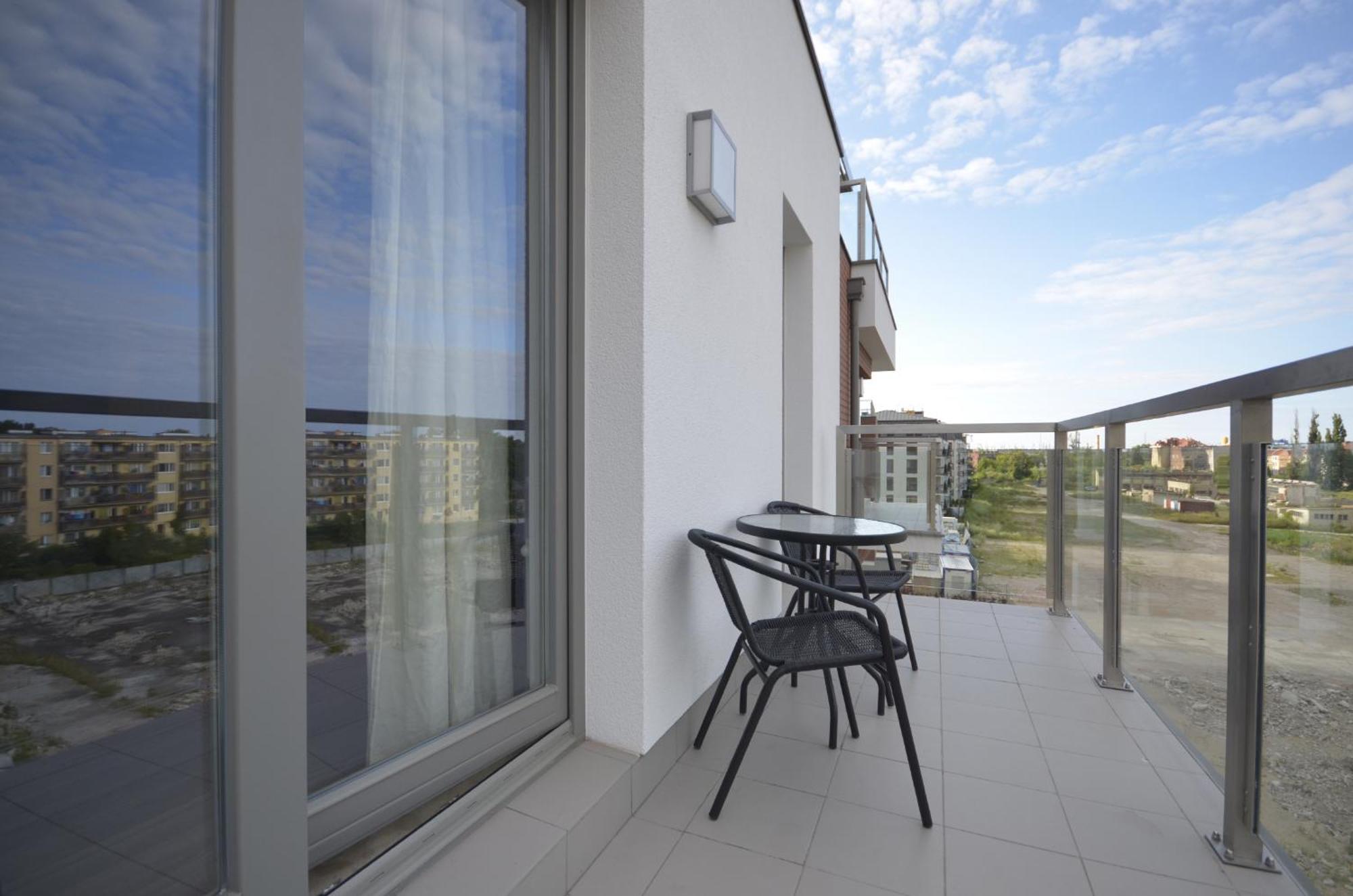 Economy Dom & House By The River In With Pool, Sauna And Gym * Gdansk
