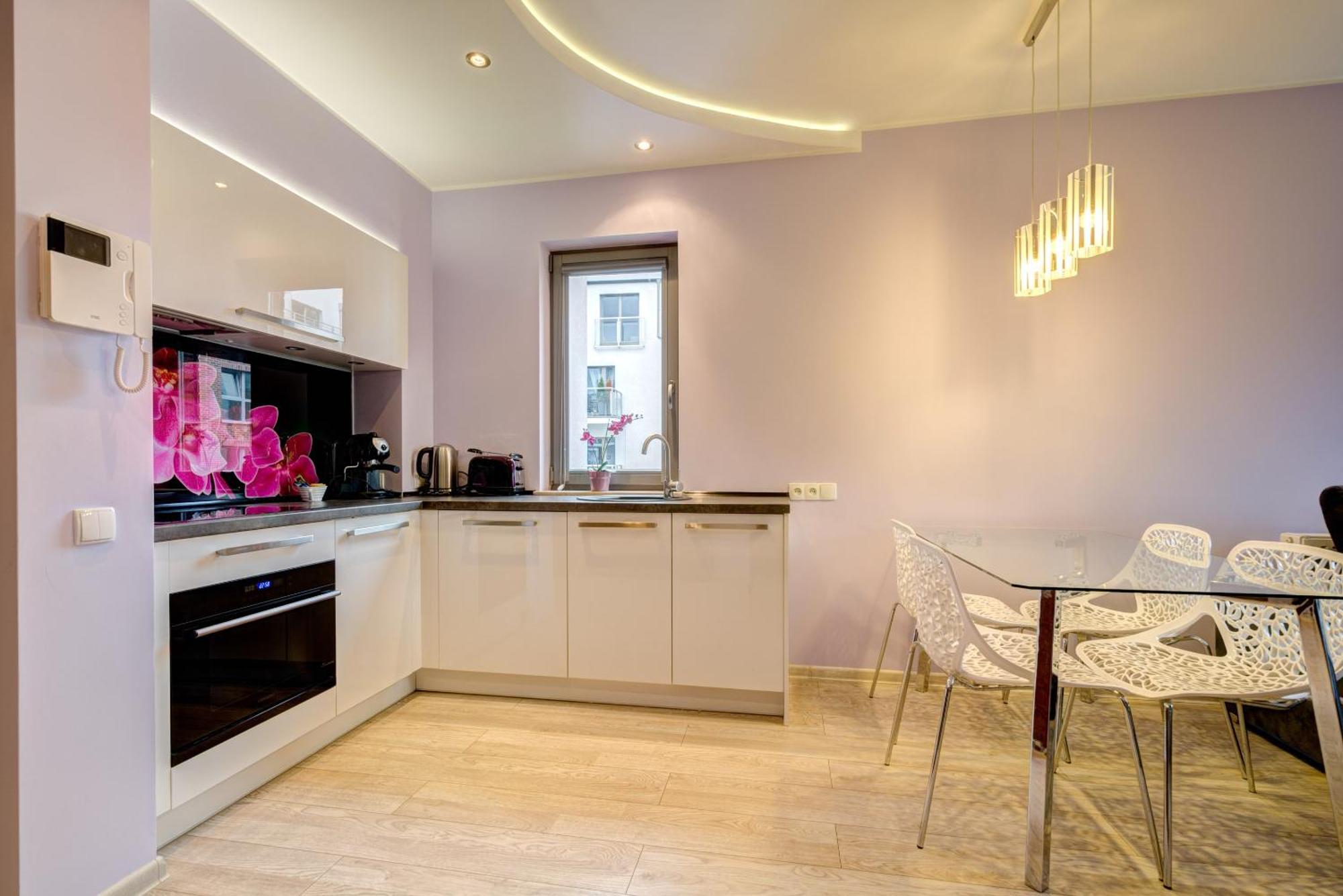 Apartment Economy Dom & House By The River In With Pool, Sauna And Gym