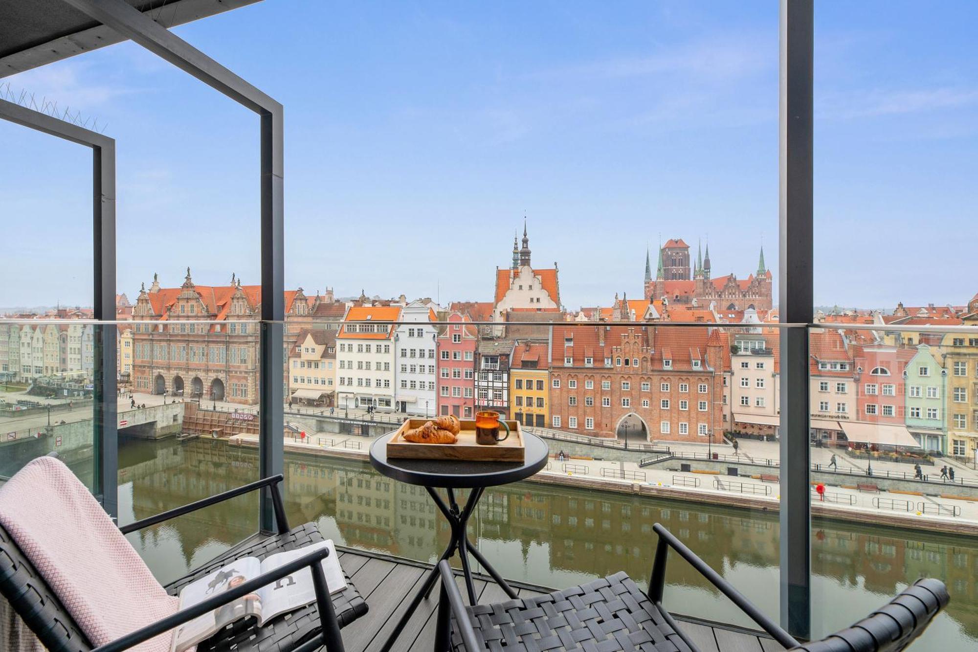 Deo Plaza Riverside & Radisson By Downtown Gdansk