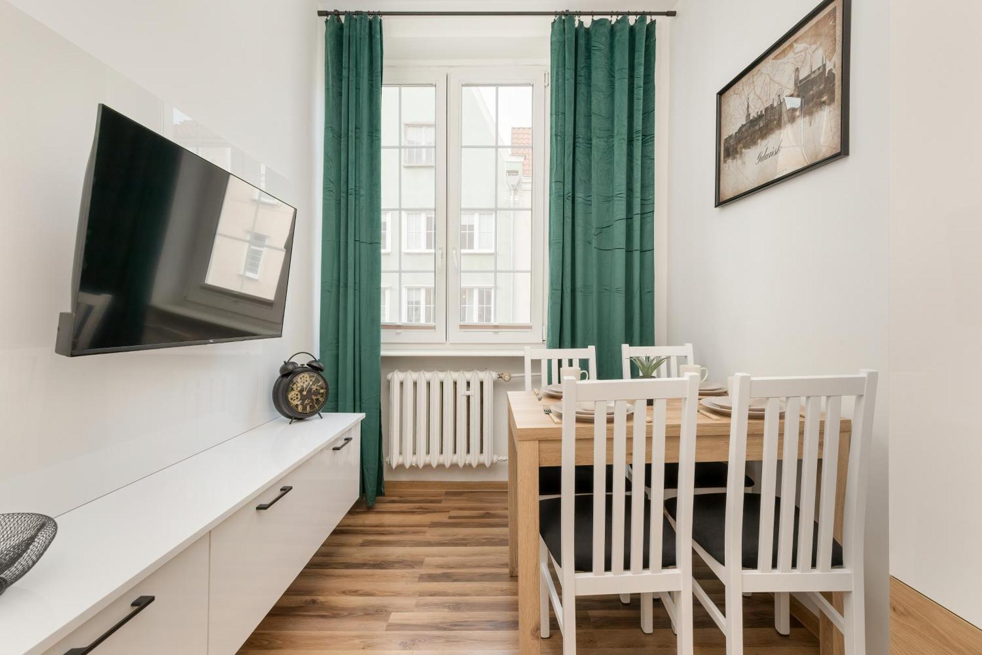 Cosy In Center By Renters Gdansk