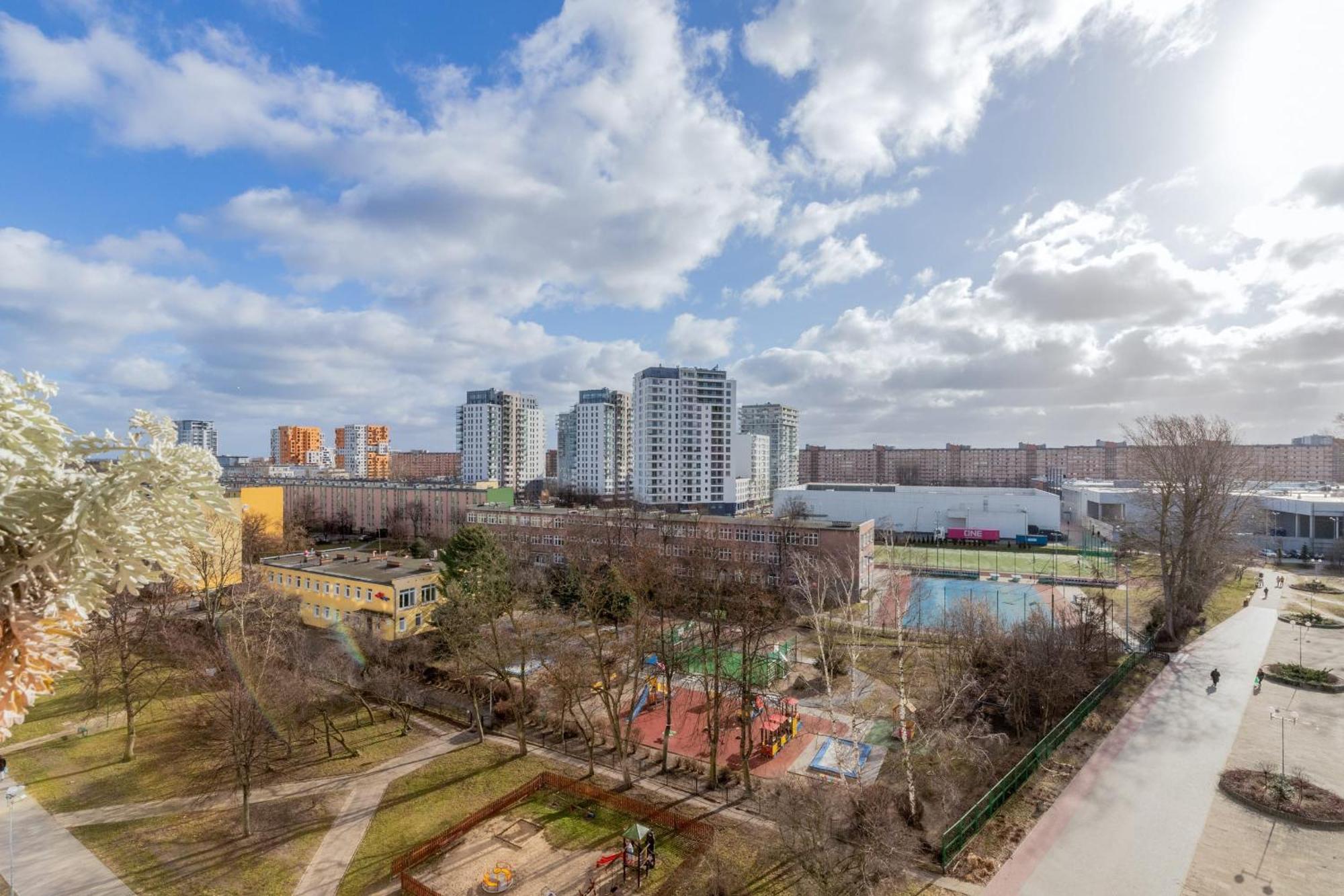 Przymorze With Balcony By Renters Apartament *