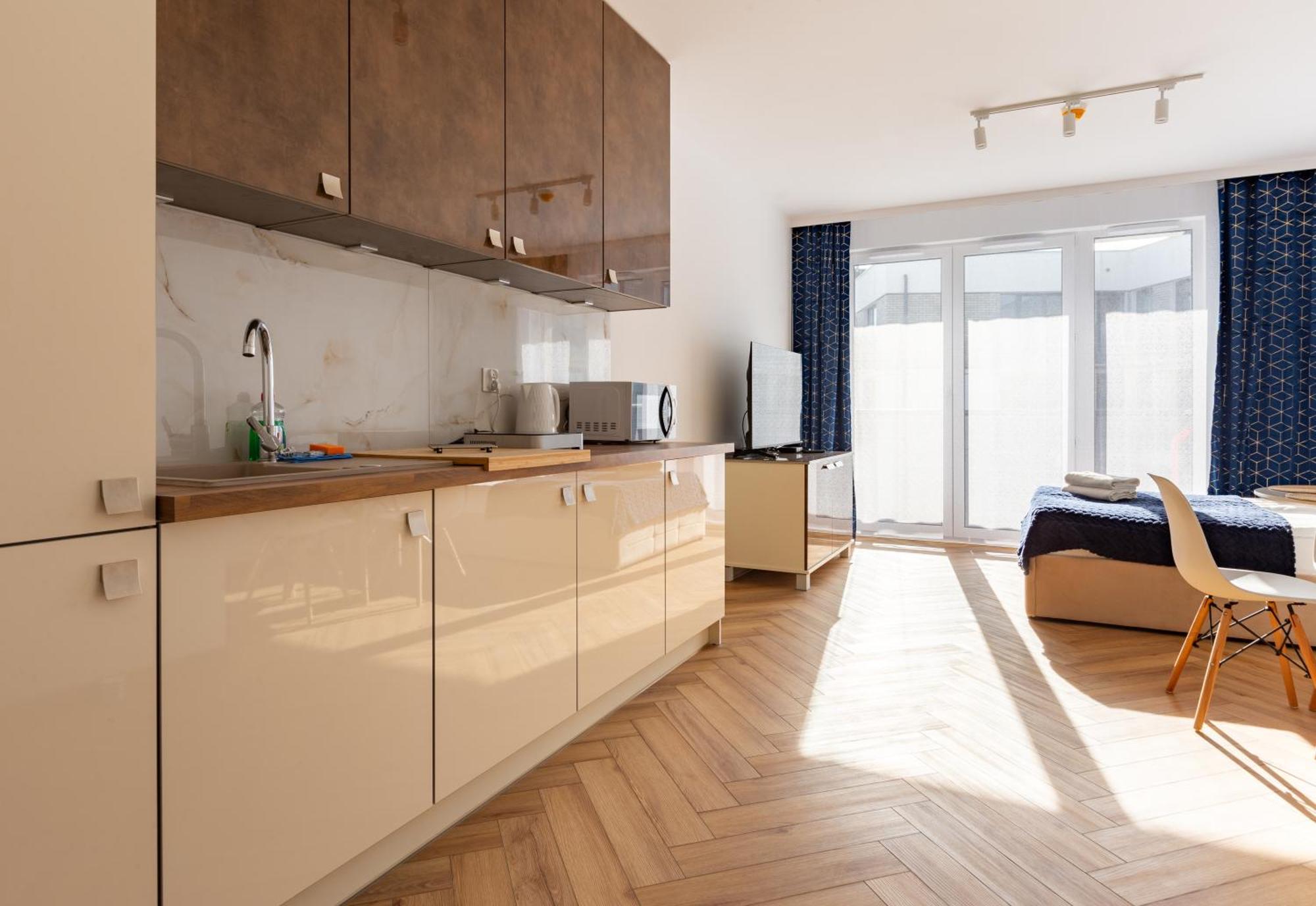 Mostek Sapphire Navy Apartment