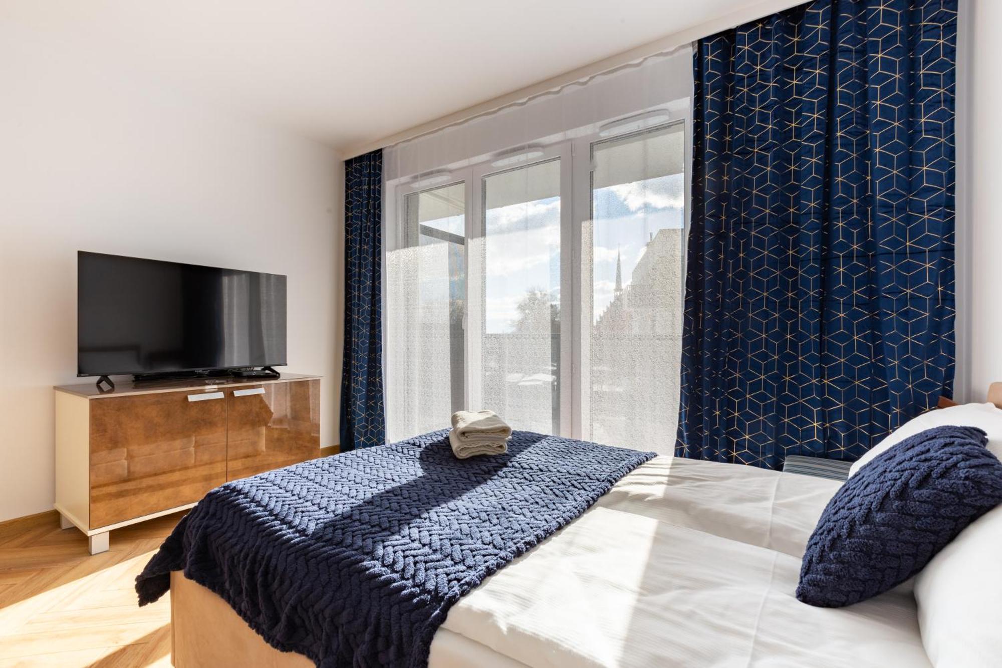 Mostek Sapphire Navy Apartment *