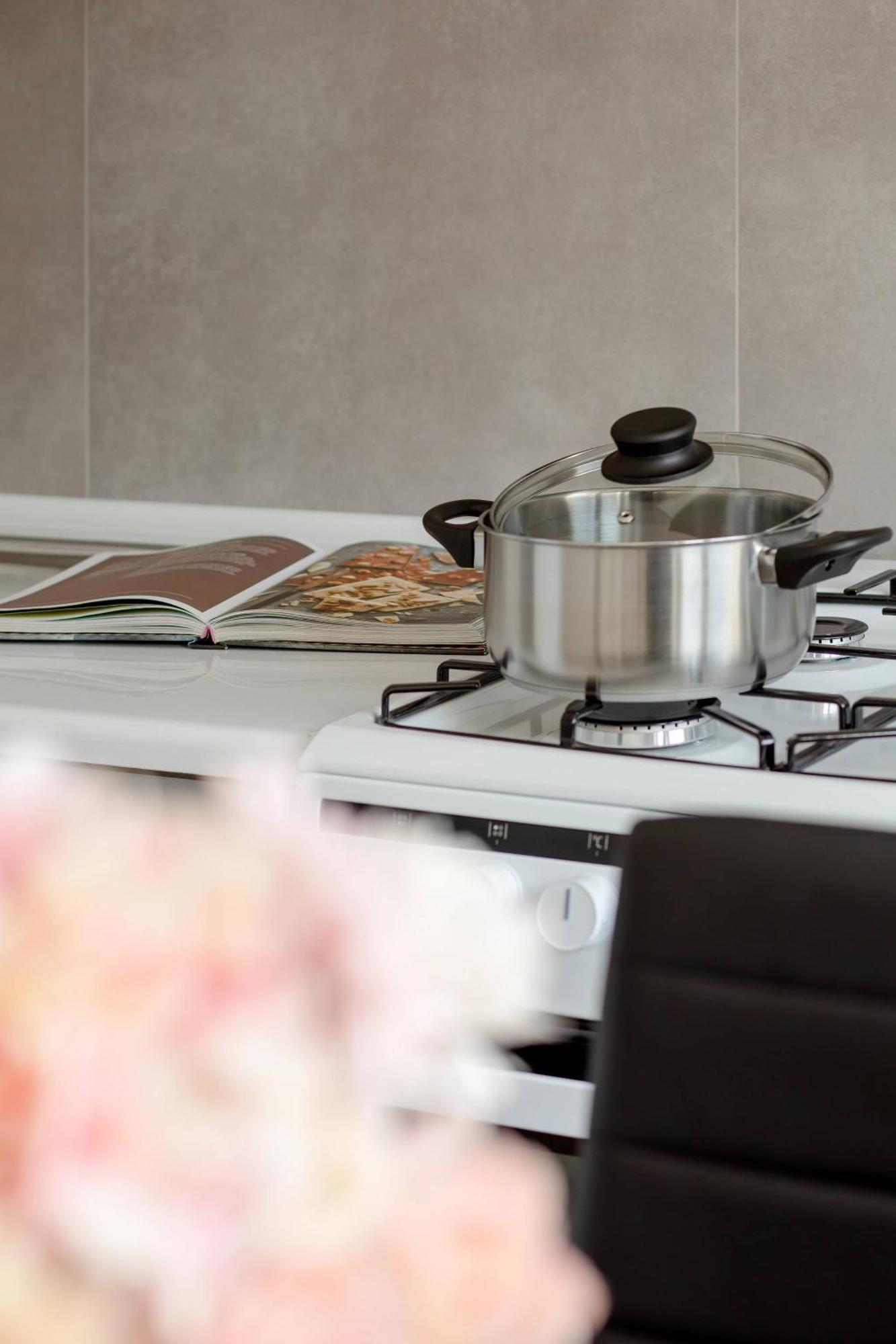 Raclawicka Modern For 4 Guests By Renters Gdansk