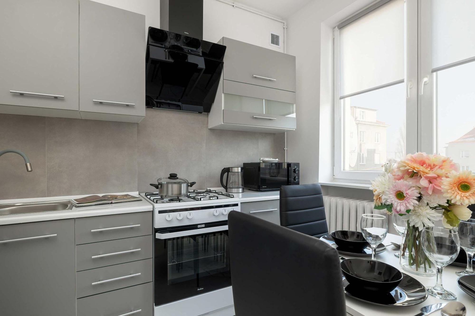 Raclawicka Modern For 4 Guests By Renters * Gdansk