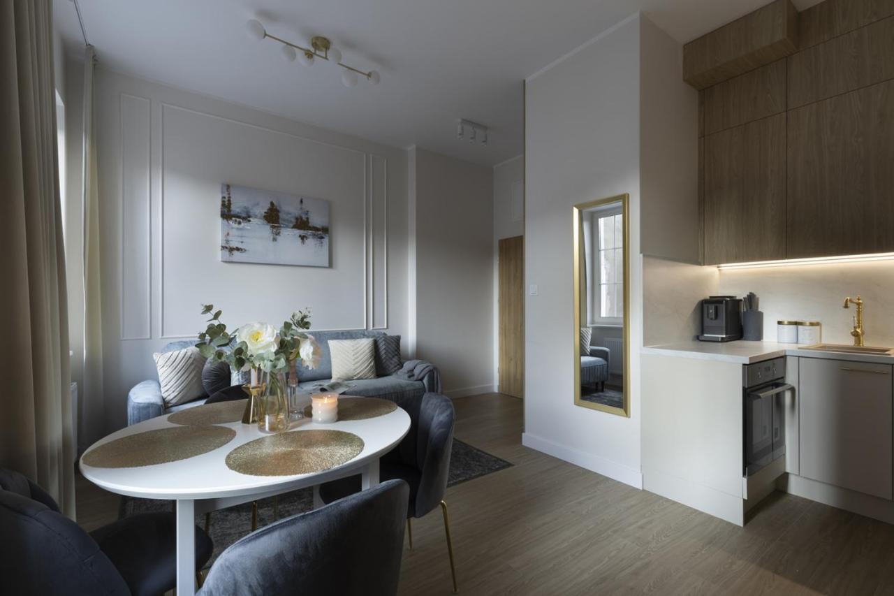 Elite Aura Old Town Apartment