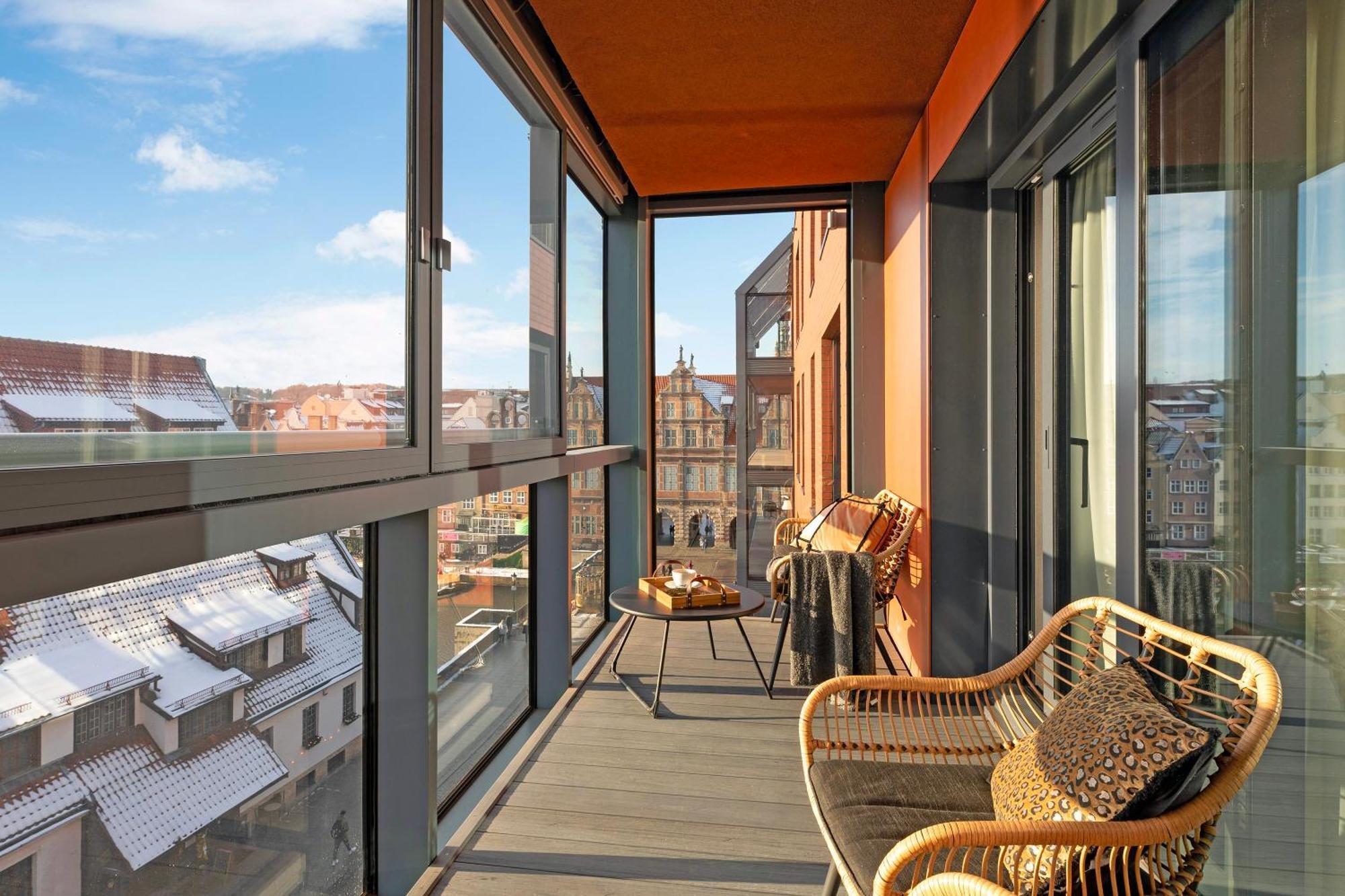 Deo Plaza Premium Suites, Riverside & Radisson By Downtown