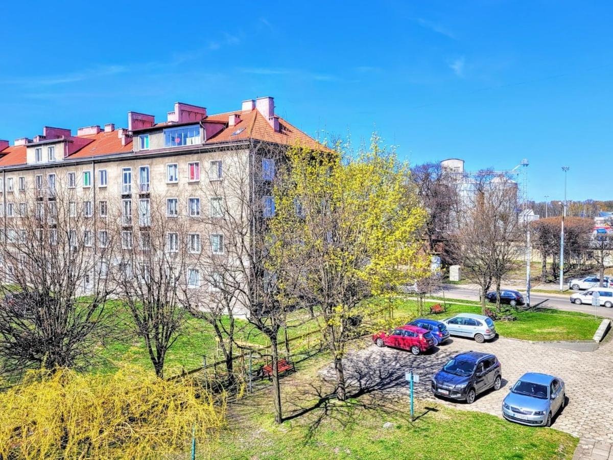 60m2 & Walking To The Apartment