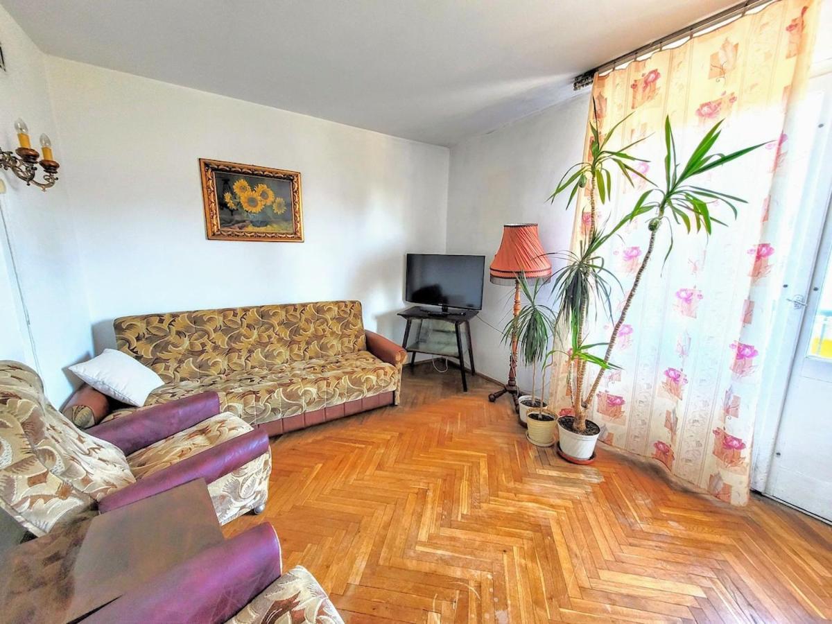 Apartment 60m2 & Walking To The