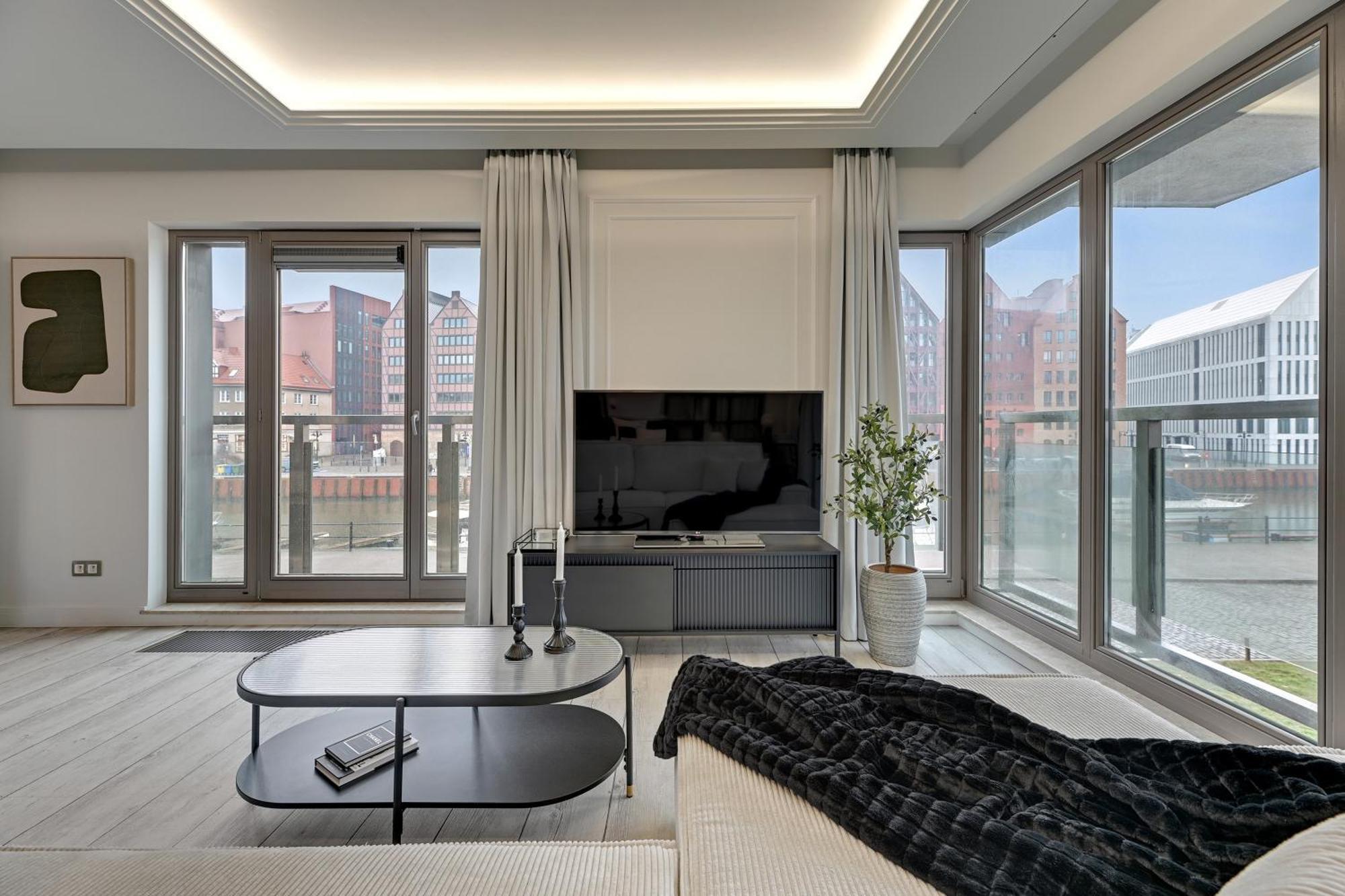 Waterlane River View Premium Spa, Pool & Gym By Downtown