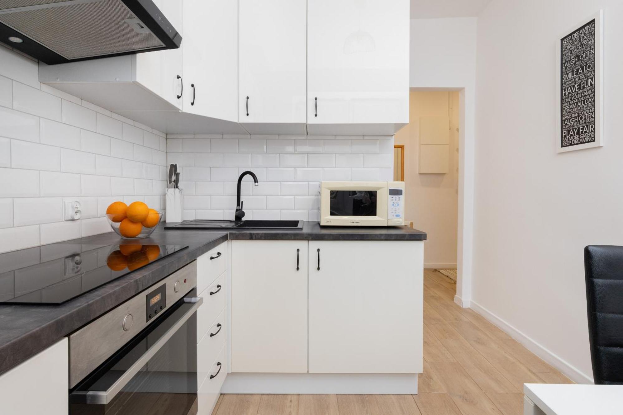 Beautiful & Comfortable Spacious In By Renters Apartment