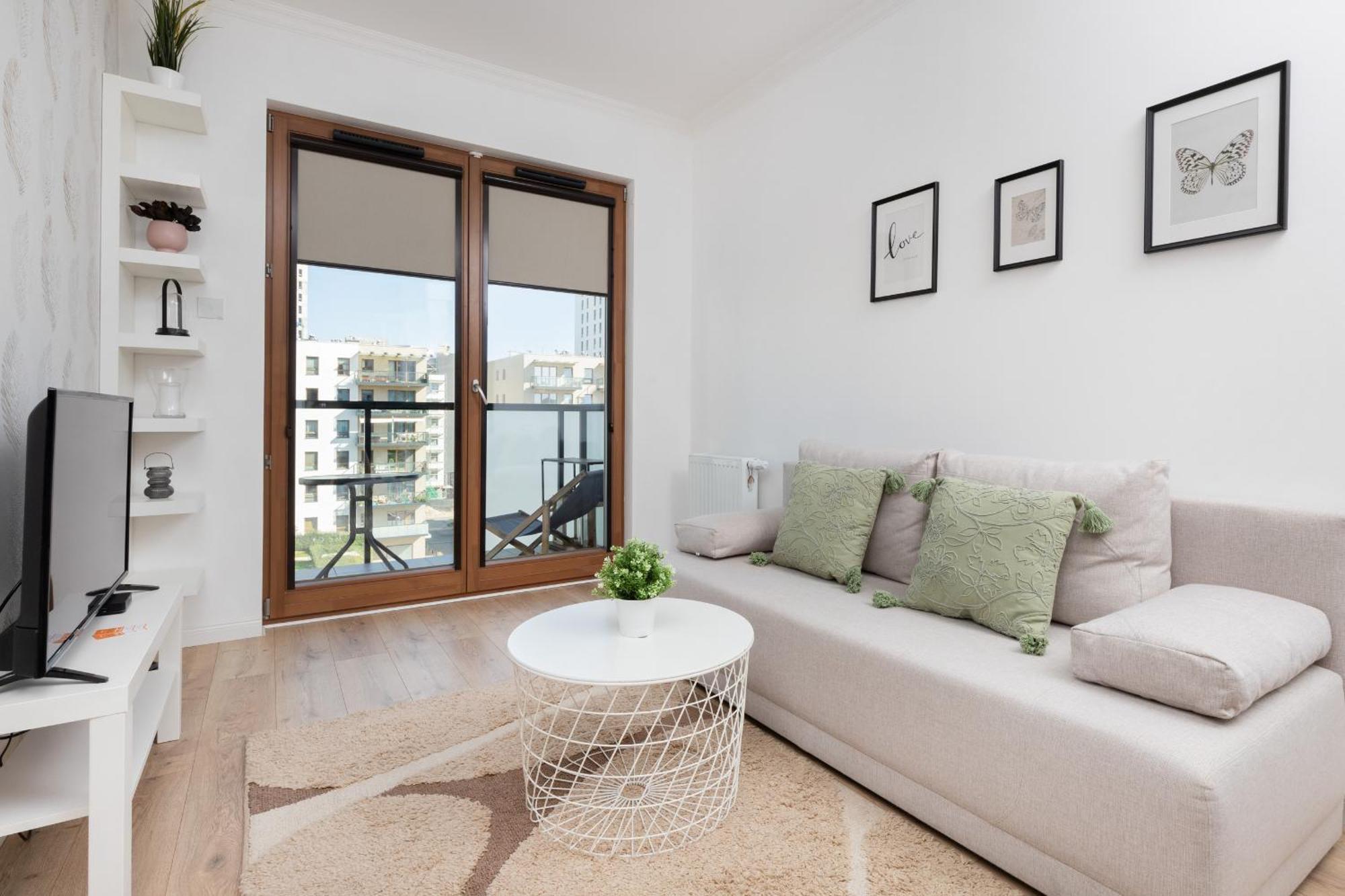 Starowiejska With Balcony Next To Arena Stadium By Renters Apartment *
