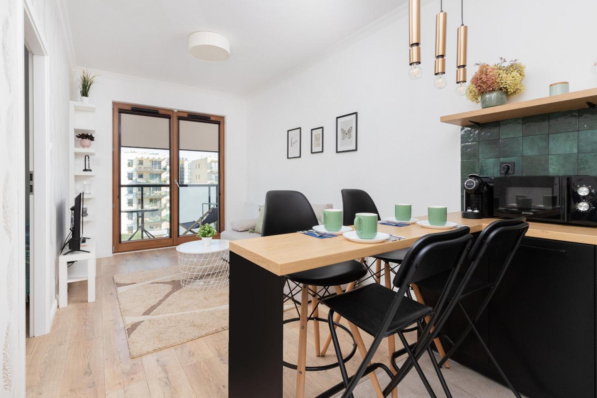Apartment Starowiejska With Balcony Next To Arena Stadium By Renters