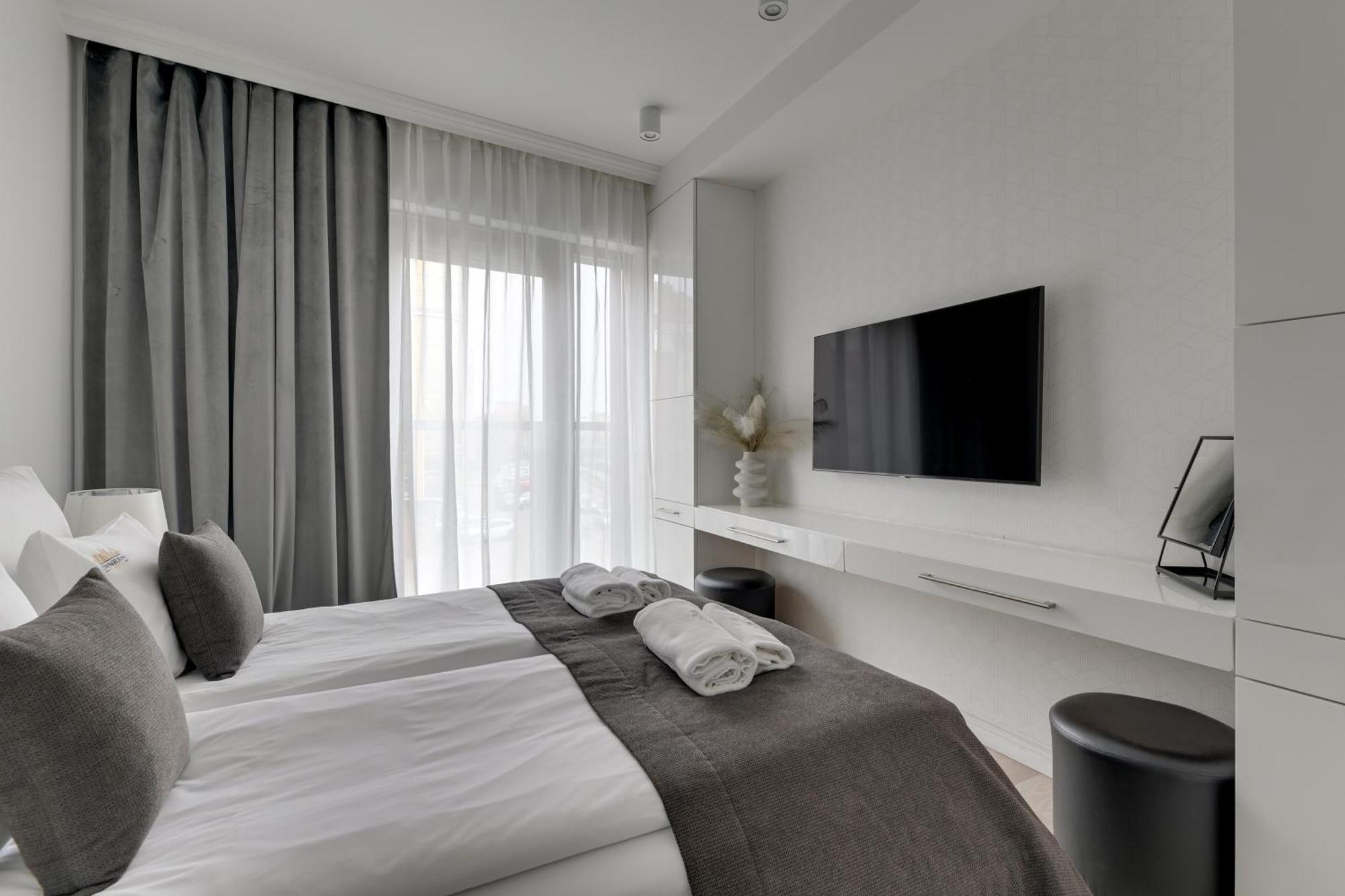 Waterlane Riverside - Spa, Pool, Gym & Parking By Downtown Apartment