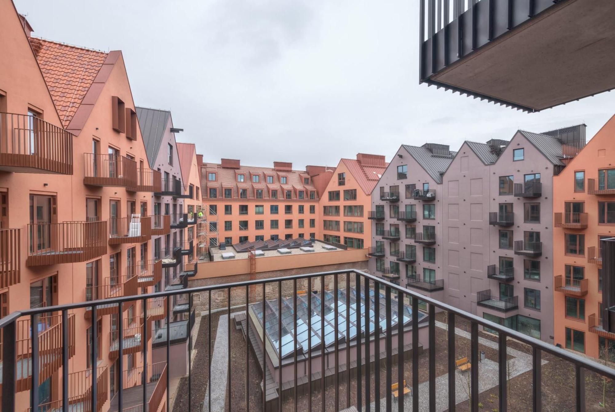 Dom & House Granaria Ii Superior On Granary Island By Renters *