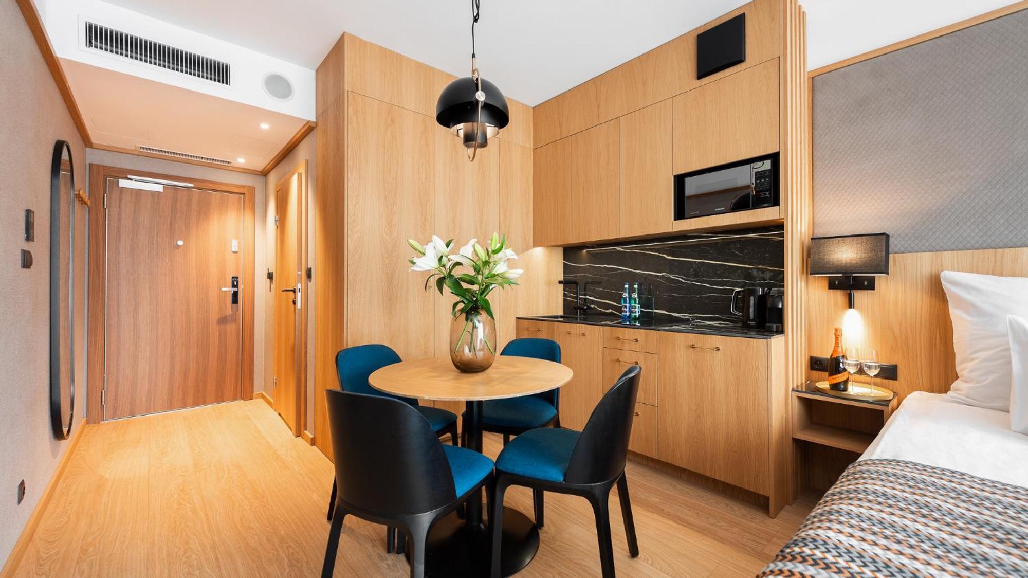 Apartment Flatbook - Center Deo Plaza I