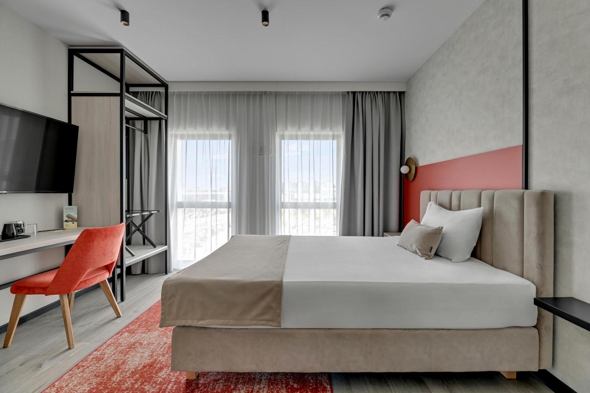 Hotel Milo Airport 3*
