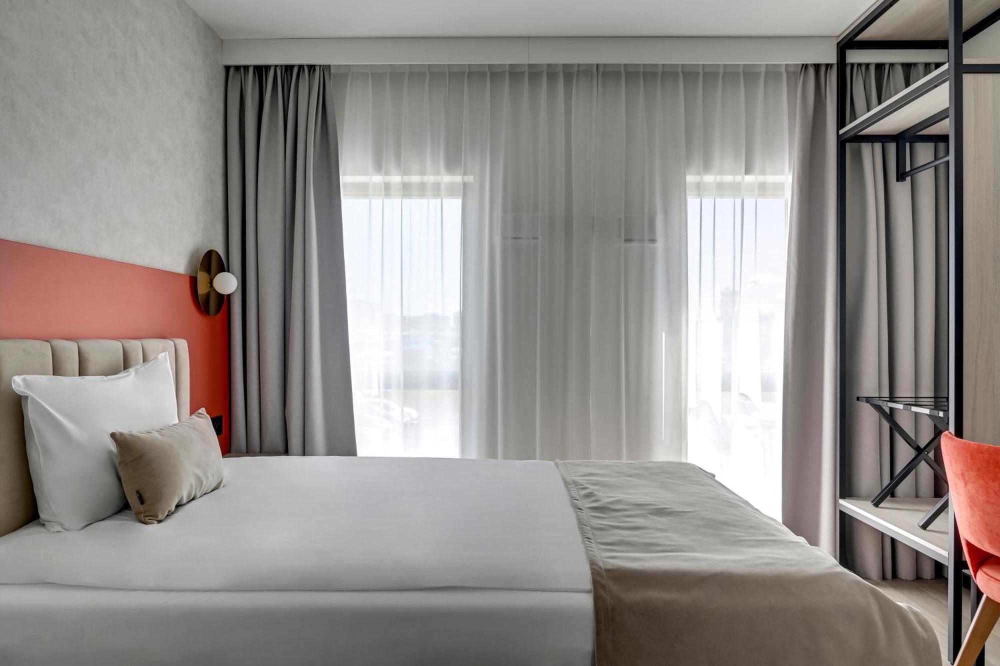 Milo Airport Hotel