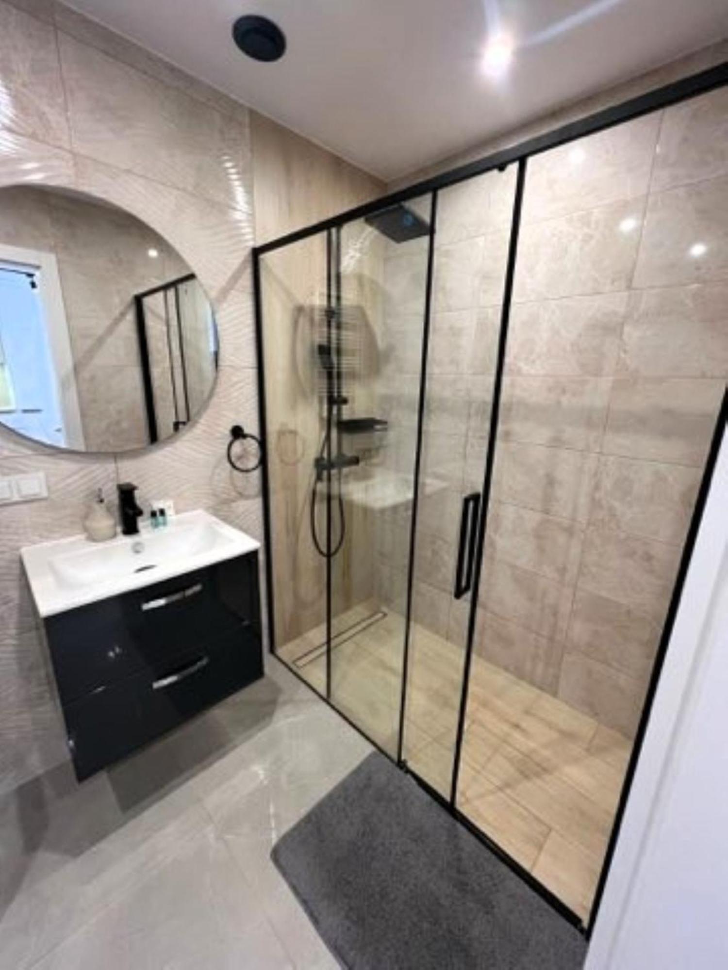 Przystan Letnica Klimatyzacja Garaz Plaza Brzezno 5min Apartment