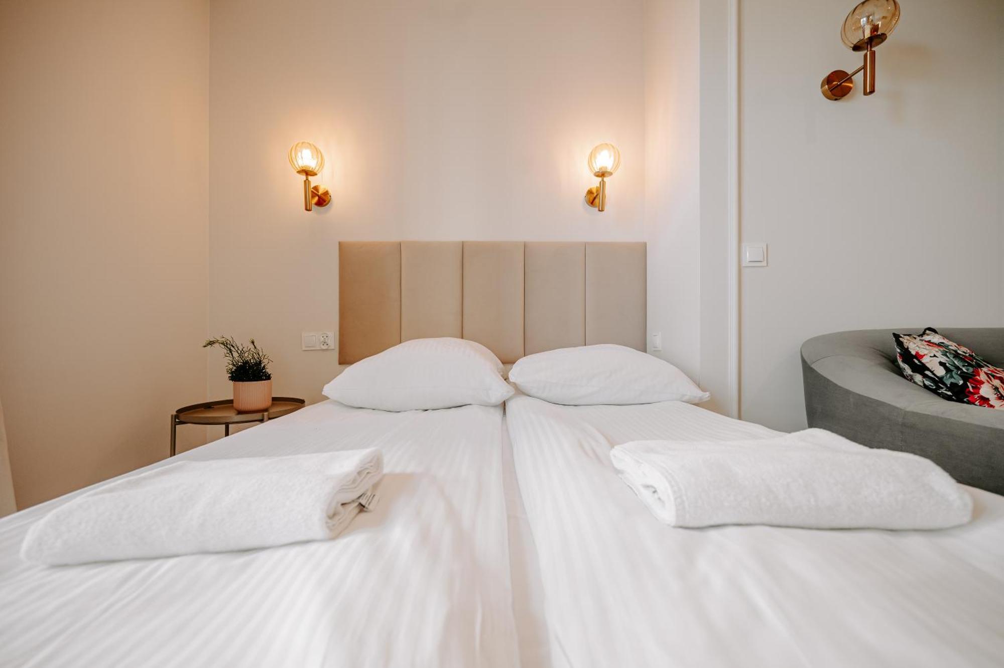 Apartment Pobookowane Wilcza Old Town *