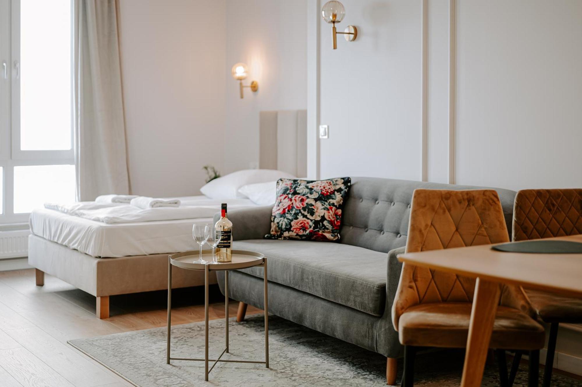 Apartment Pobookowane Wilcza Old Town