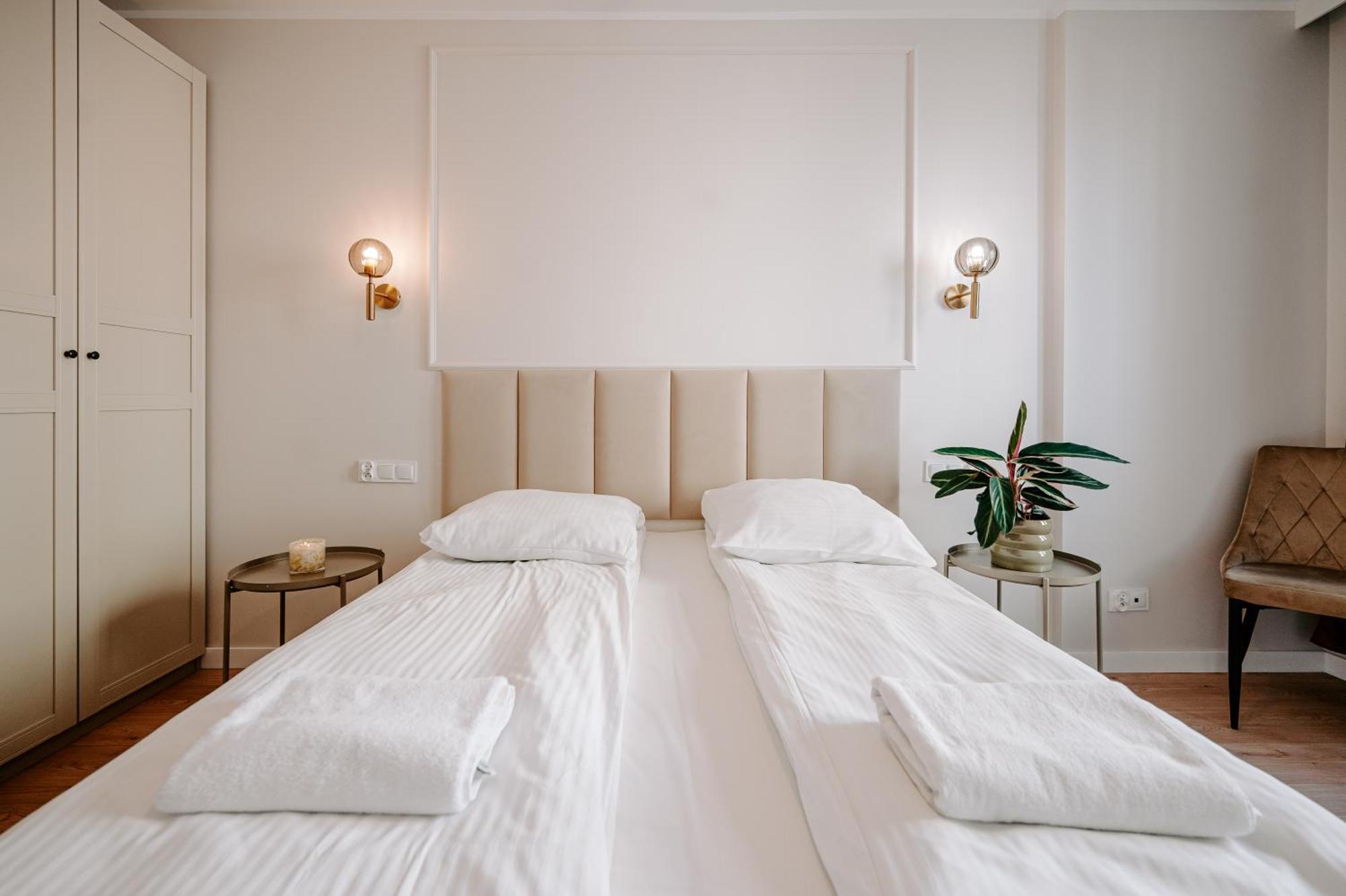 Apartment Pobookowane Wilcza Old Town *