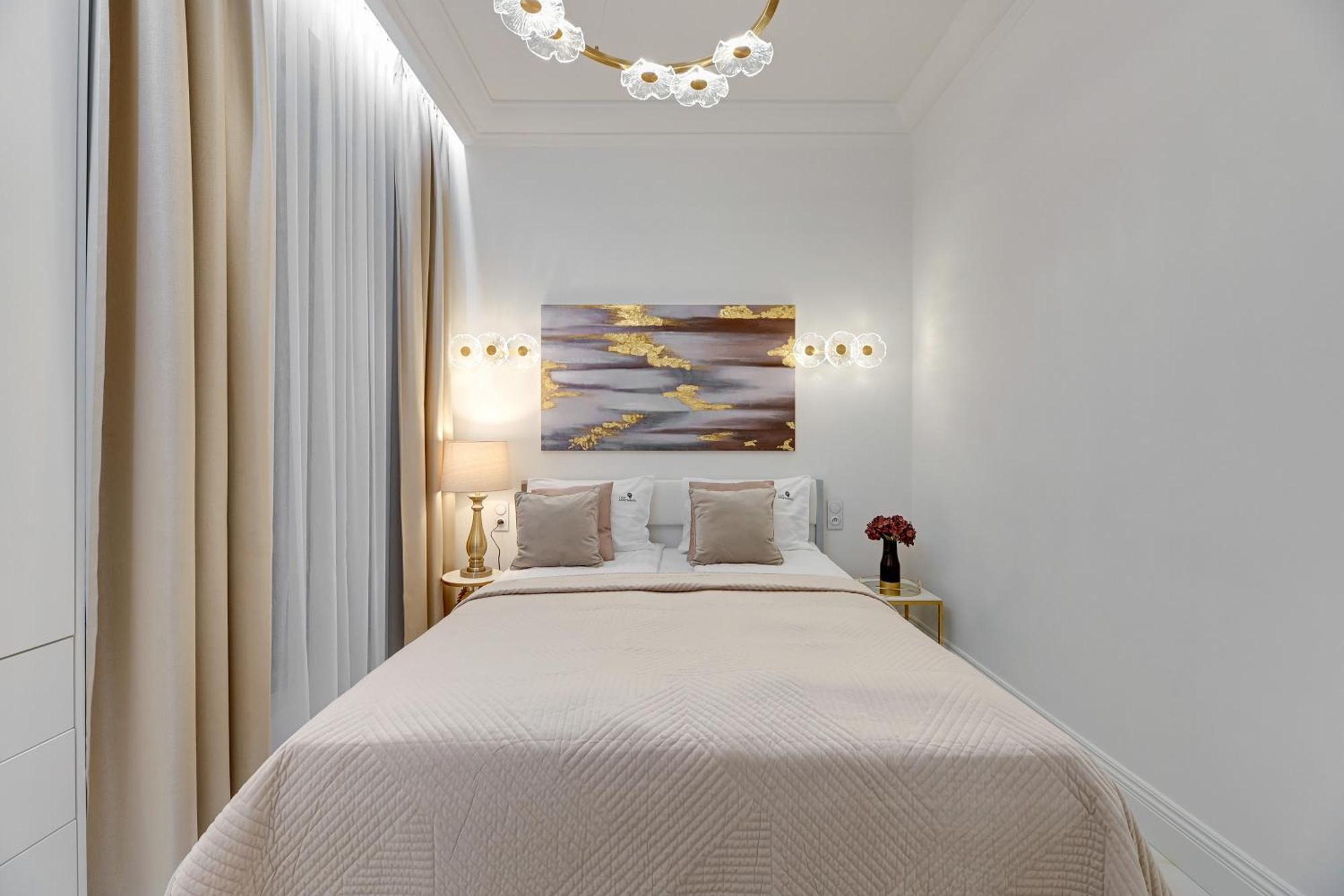 Apartment Old & River View Premium By Lion
