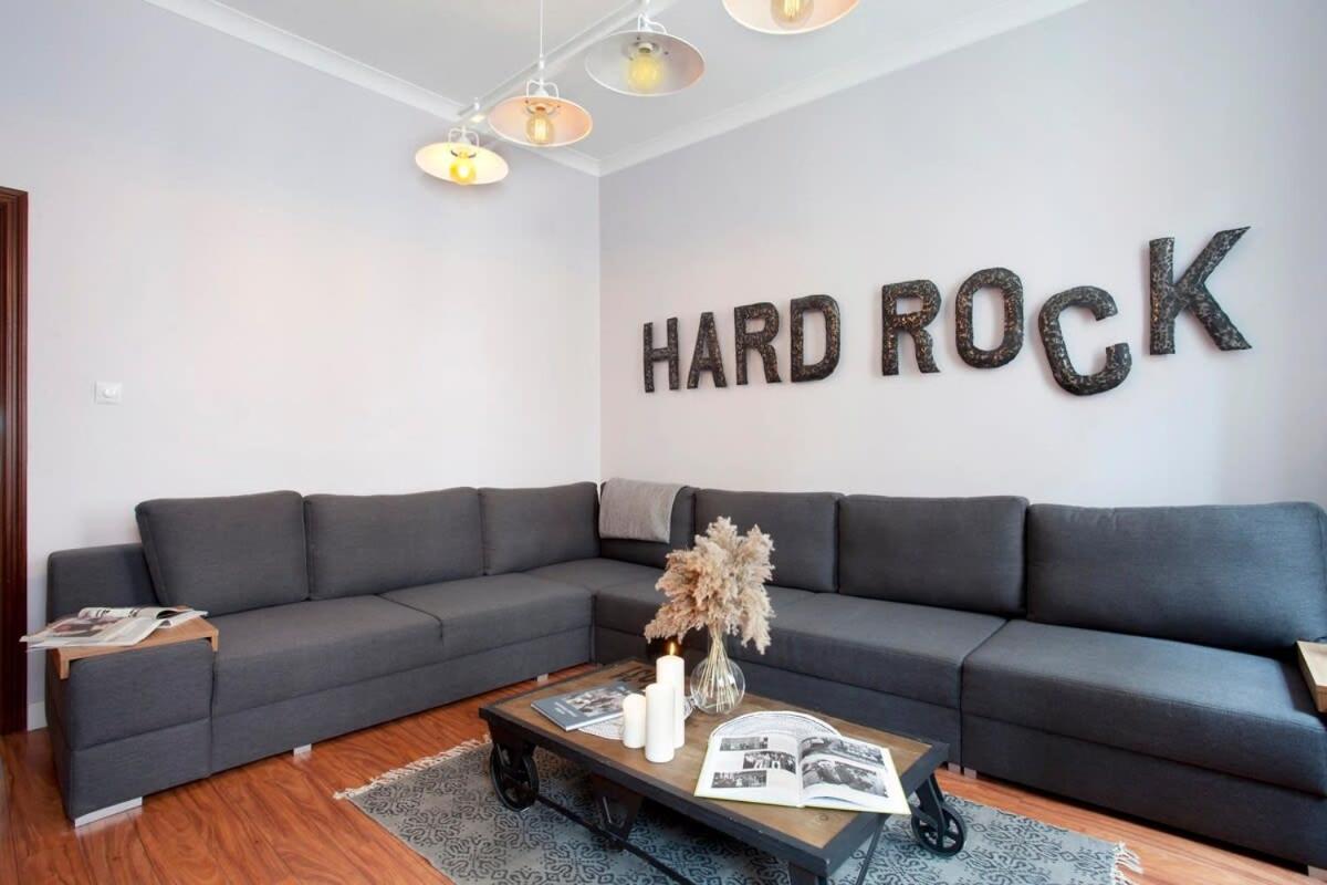 Elite Hard Rock Old Town