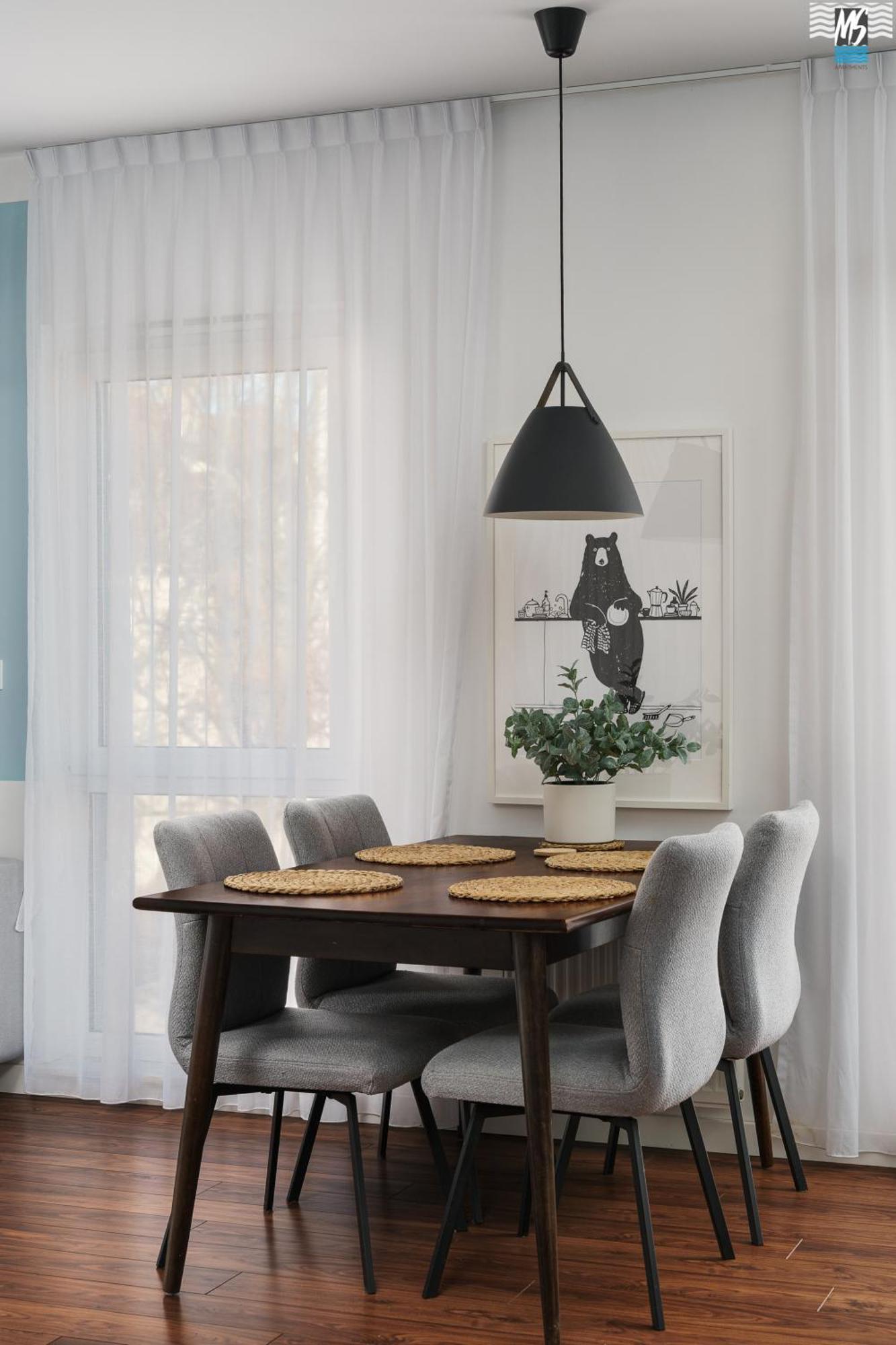 Seasons Apartment *