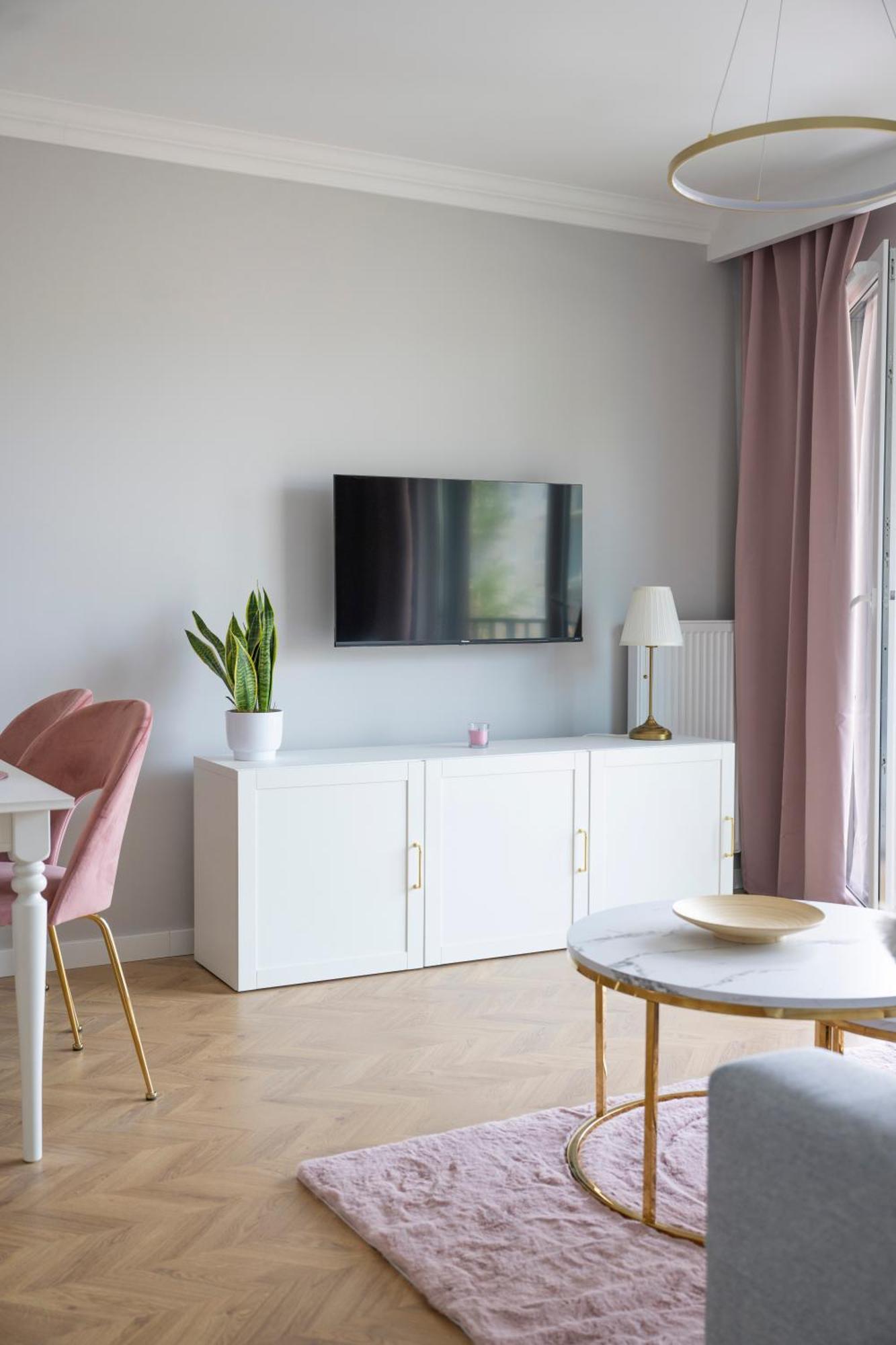 Rose Gold By Go Gdansk