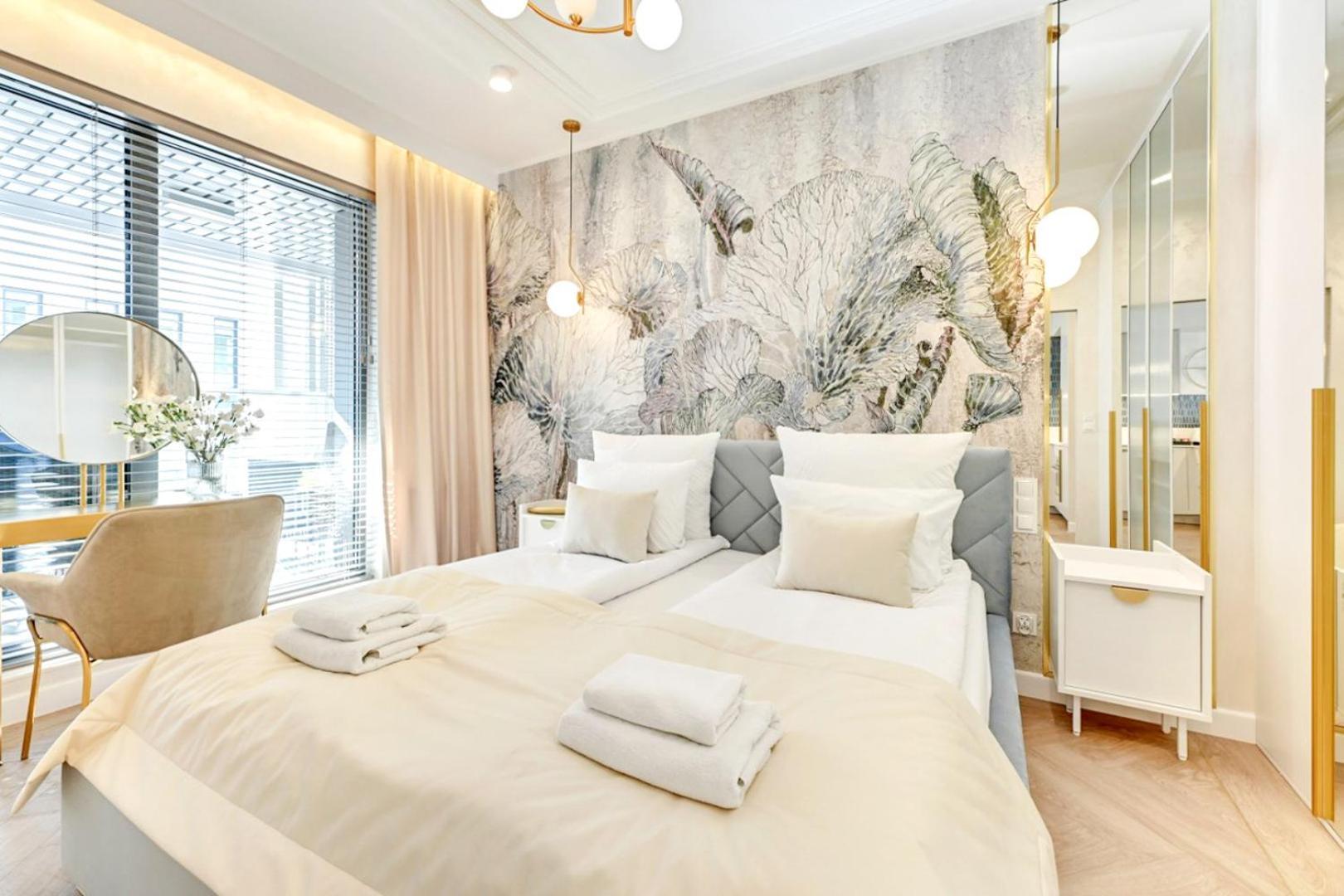 Alqueen - Old Town Granaria Apartment