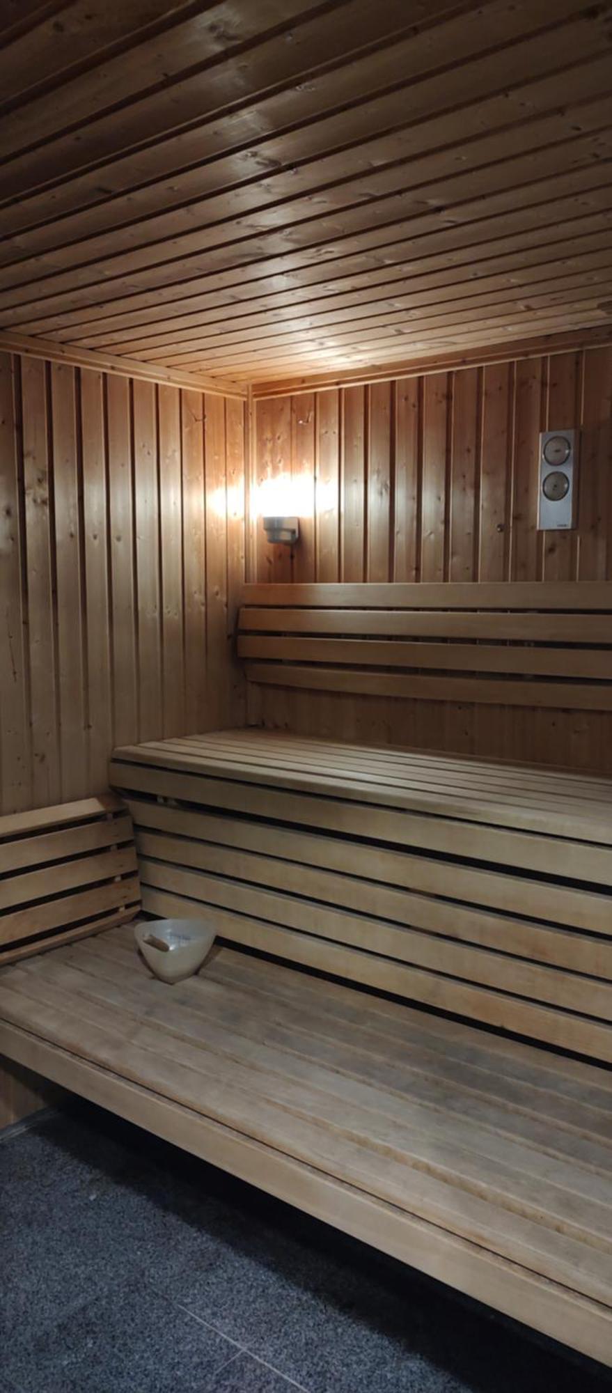 Tessa, - Sauna, Silownia, Kort Tenisowy *