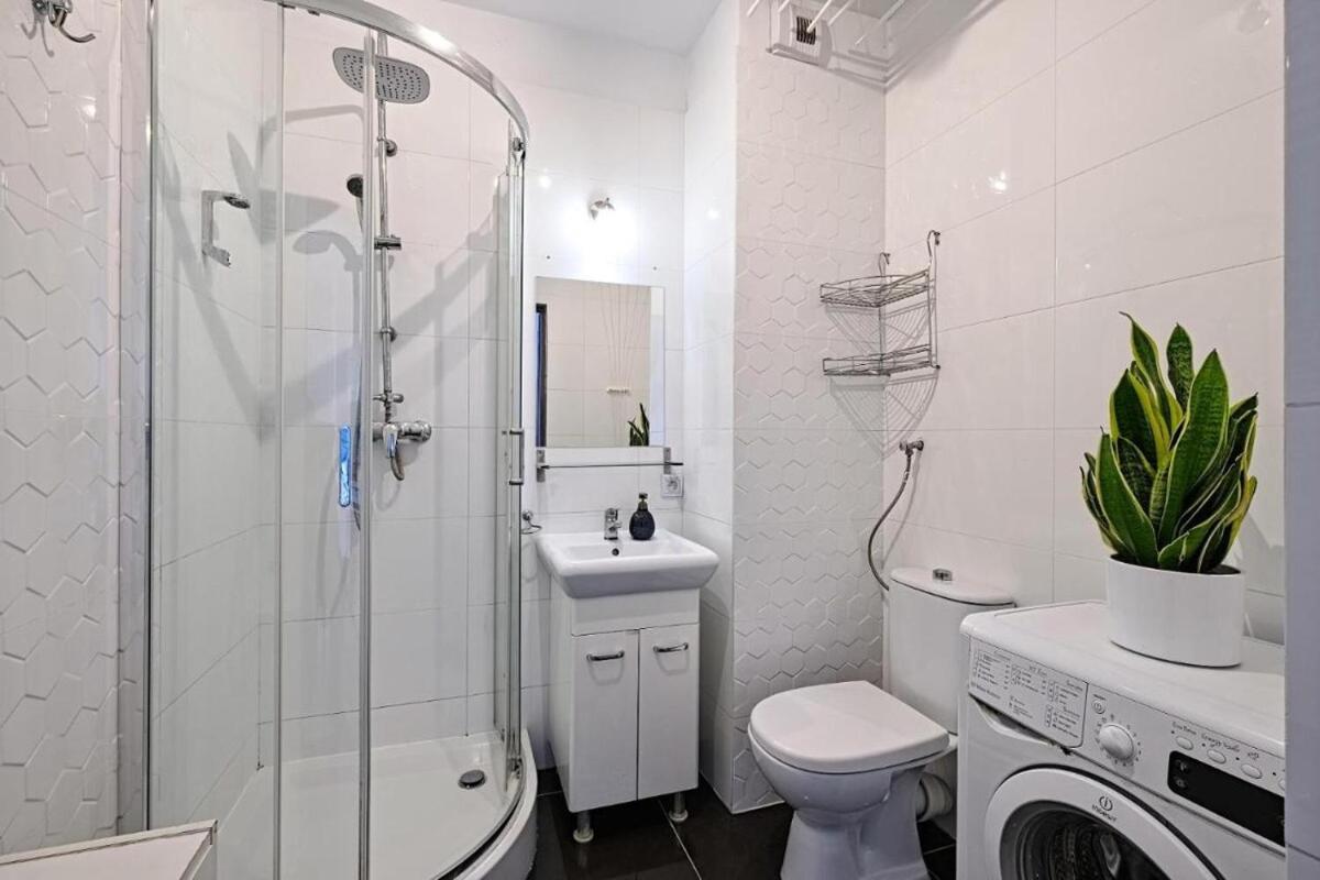 Urban Nest Group & Walowa Apartment