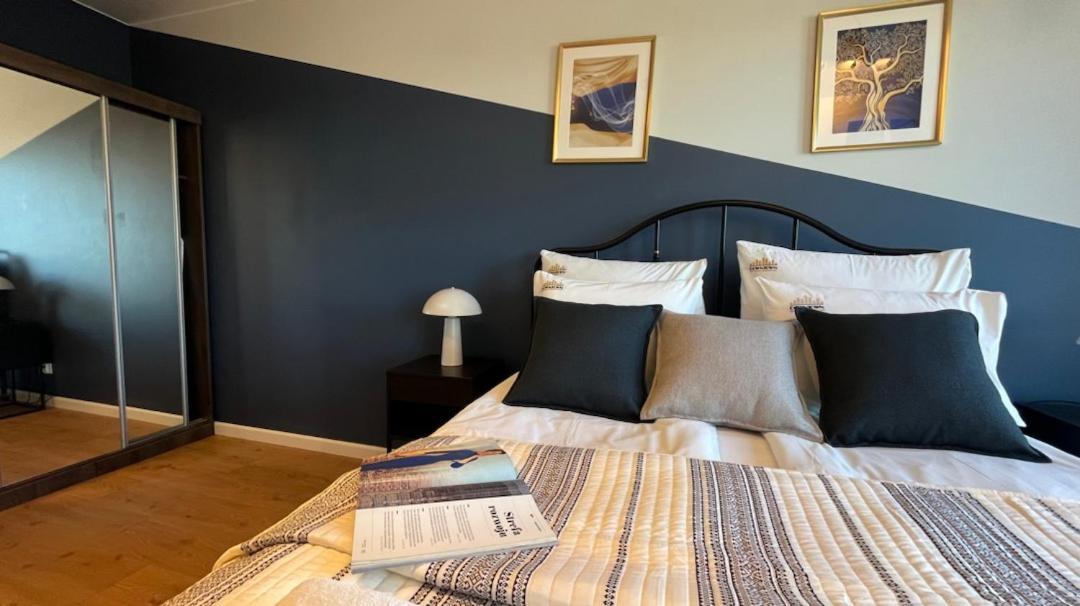 Chlebova - Riverside View Terrace, Free Parking, Gym & Kidsplay By Downtown *