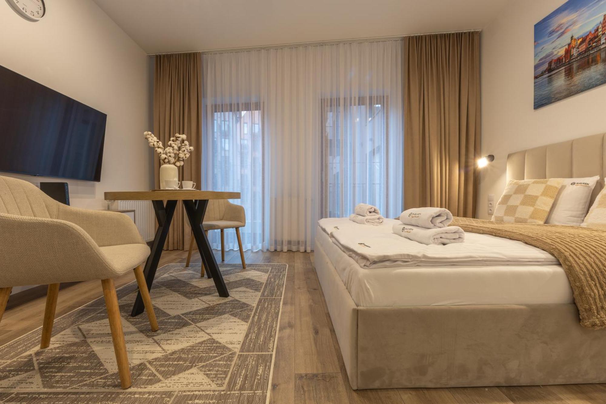 Apartament Pod Zurawiem Chmielna 110 By Alqueen Gdańsk