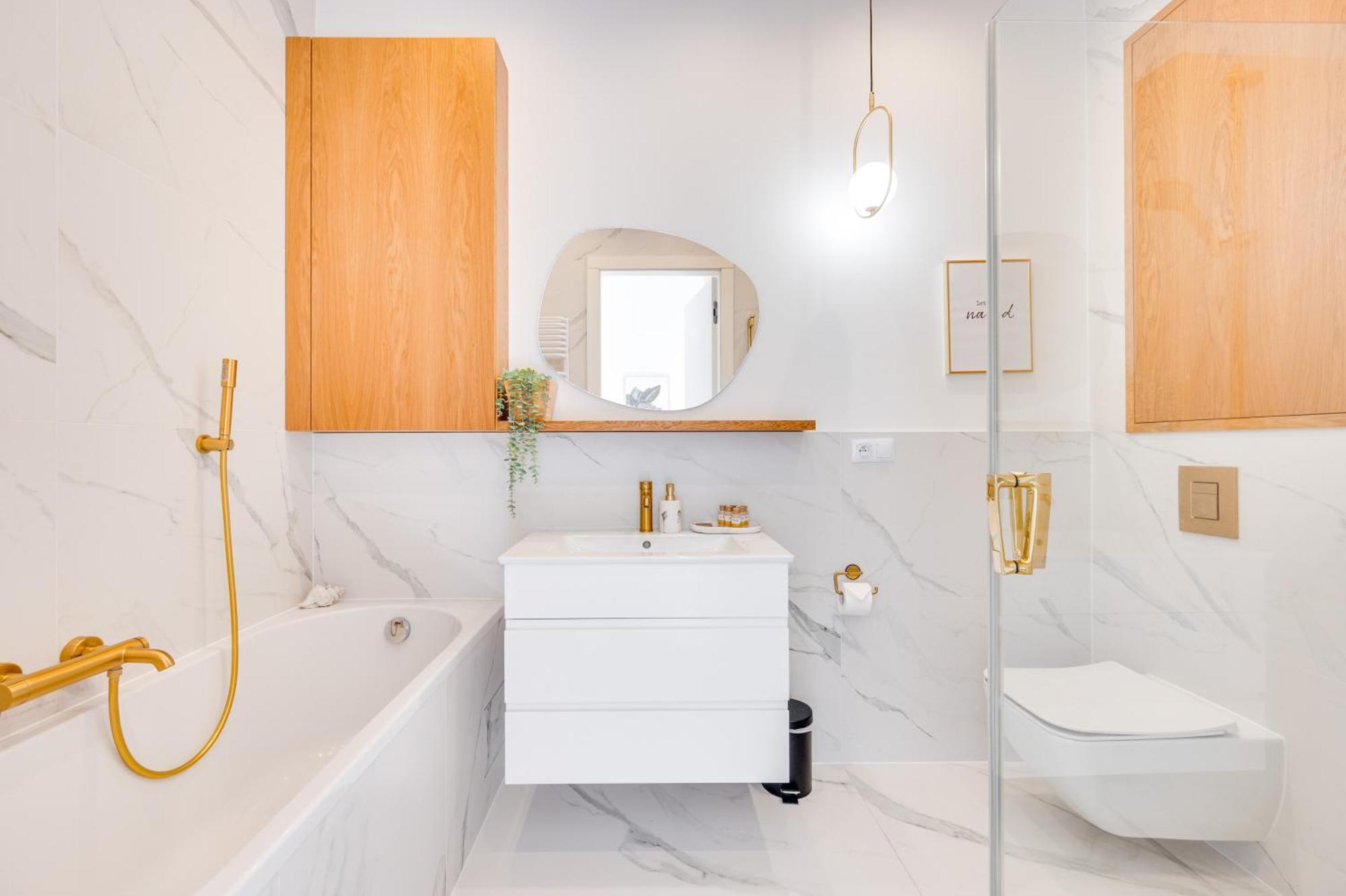 Classy White By Oneapartments *