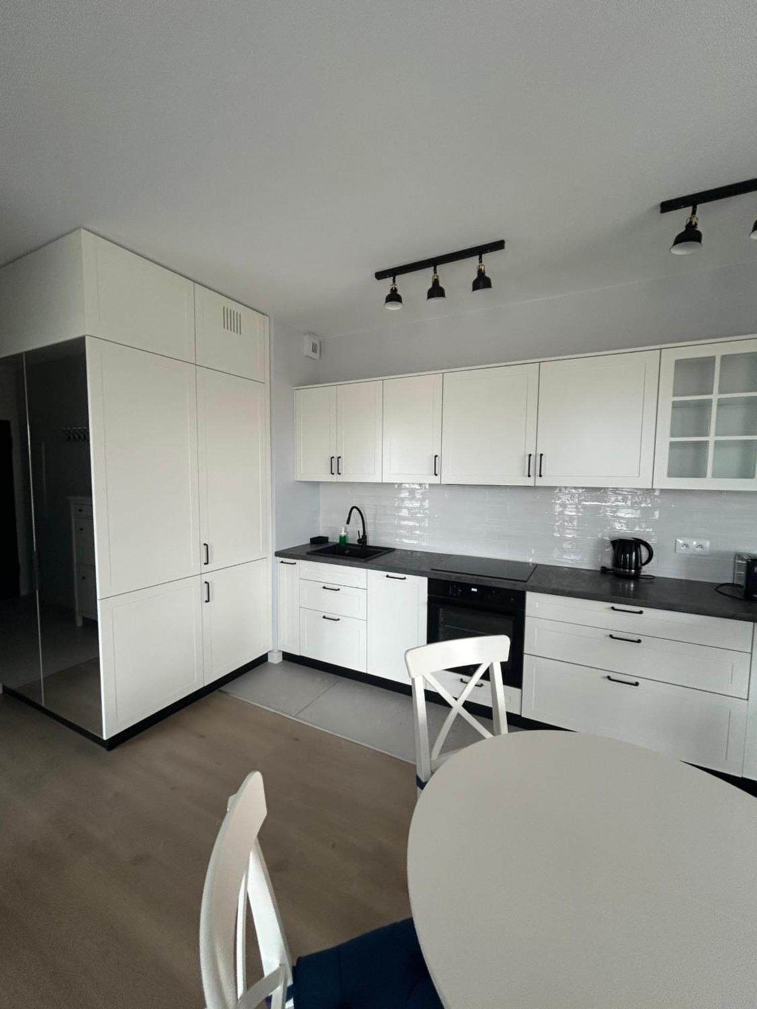Apartment Doki Lifestyle & Food Hall By Lion Gdansk