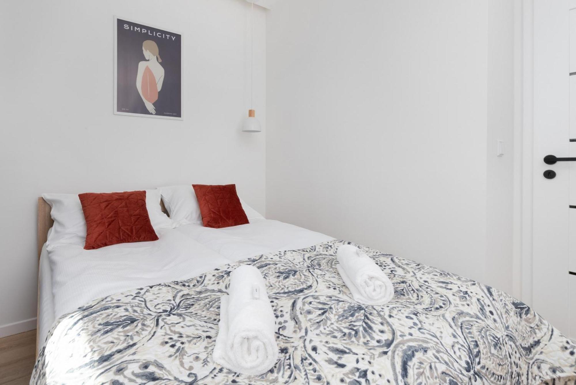 Park De Gaulle Wrzeszcz By Renters *