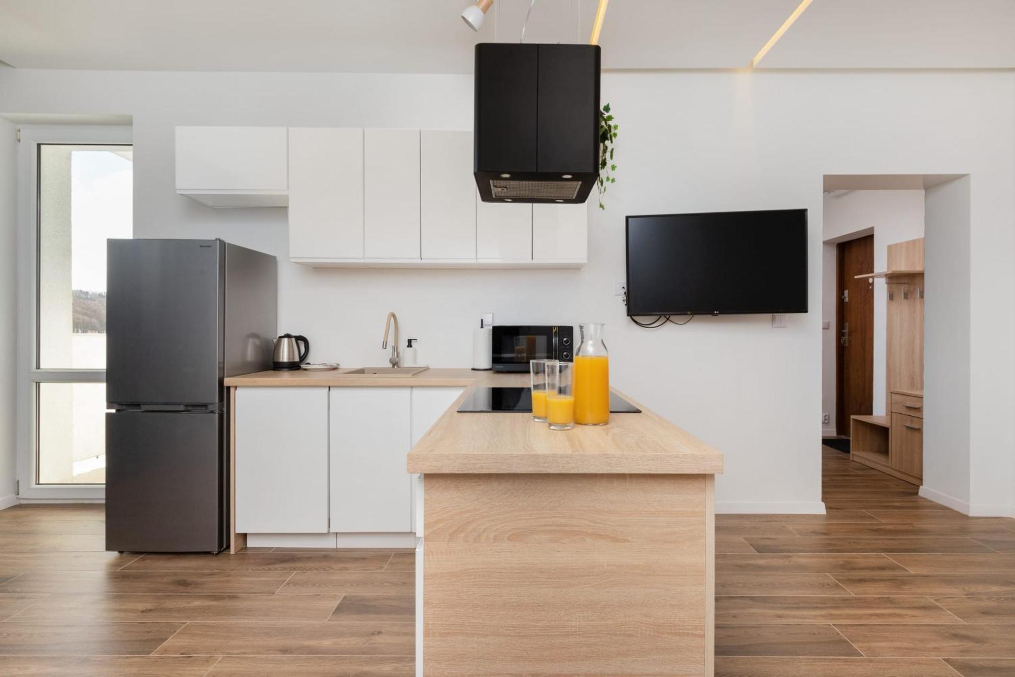 Park De Gaulle Wrzeszcz By Renters *