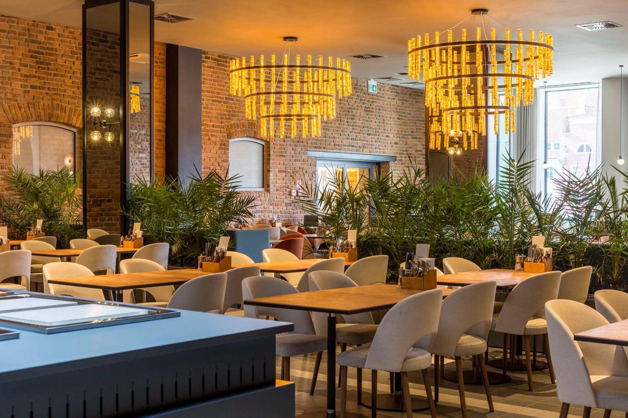 Radisson Hotel&suites, 4*