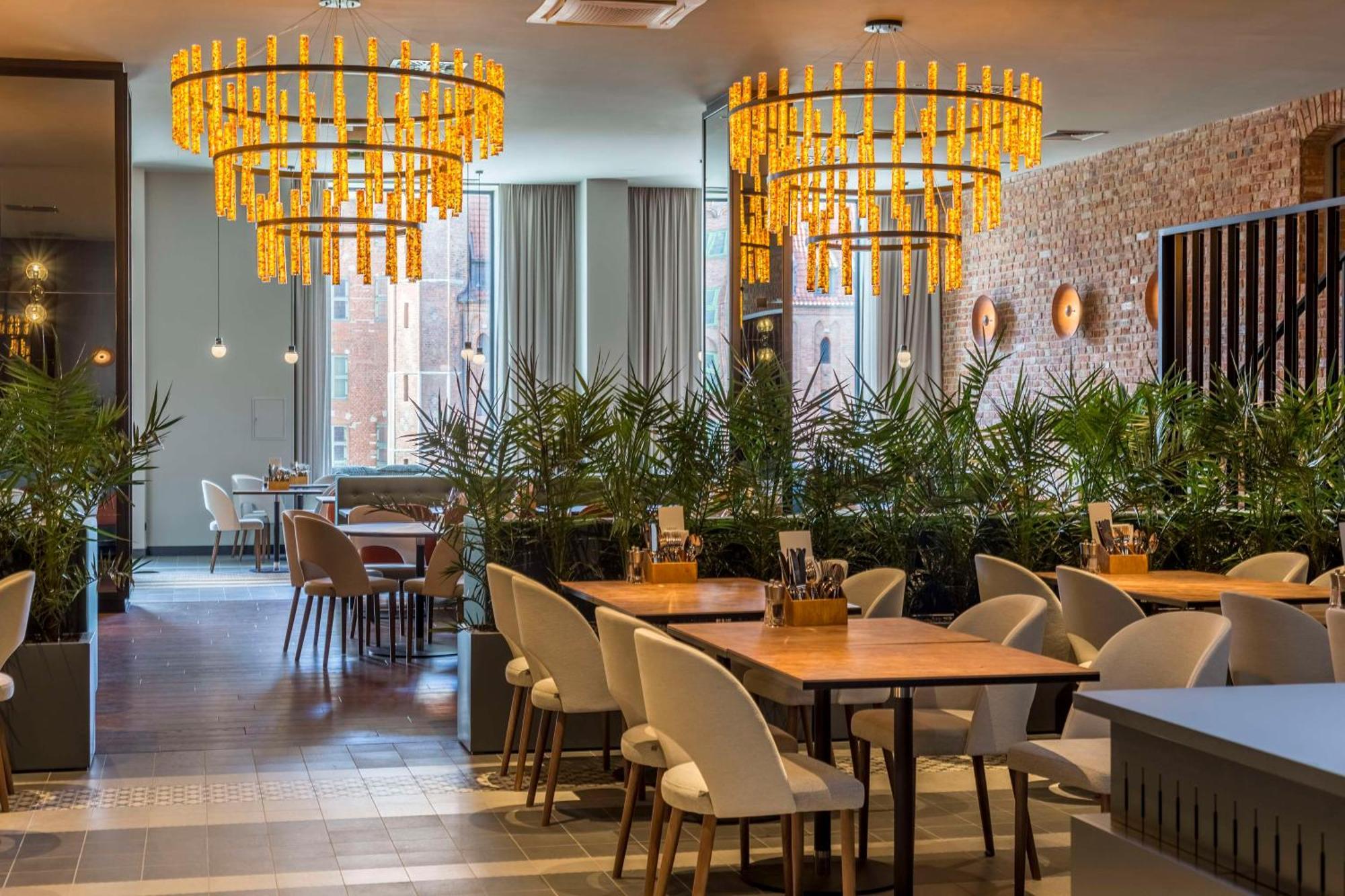 Hotel Radisson Hotel&suites, 4*