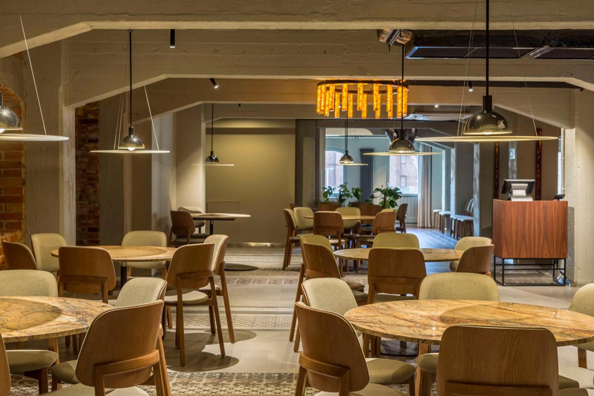 Hotel Radisson Hotel&suites, 4*