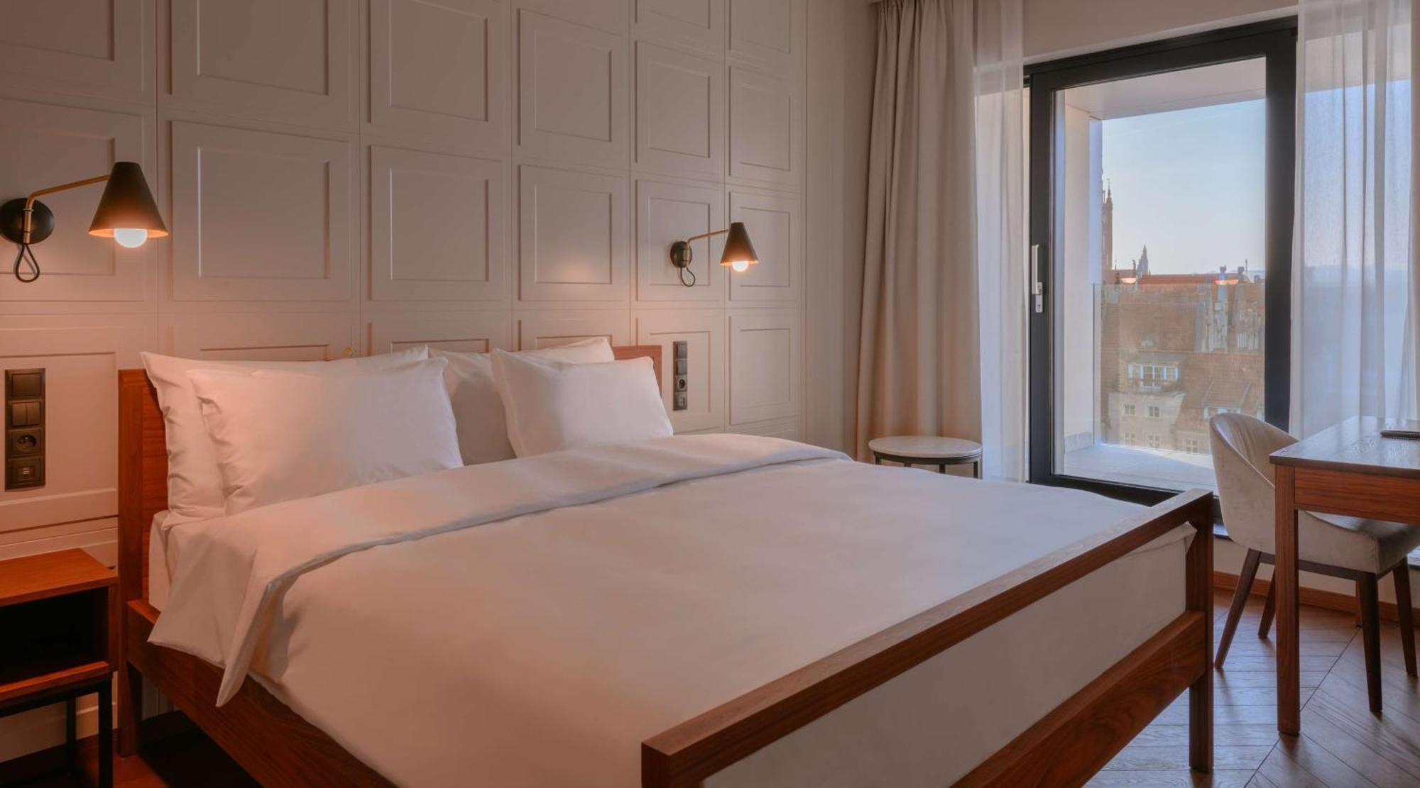 Radisson Hotel&suites, 4*