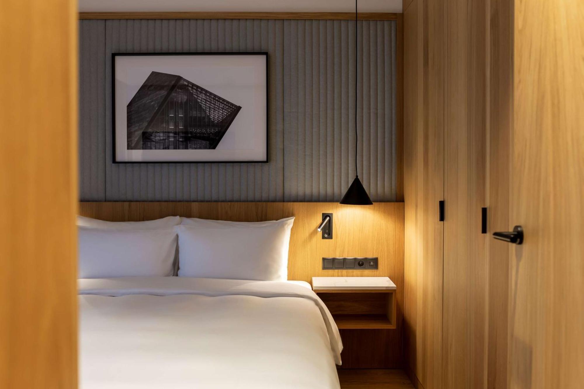 Hotel Radisson Hotel&suites, 4*