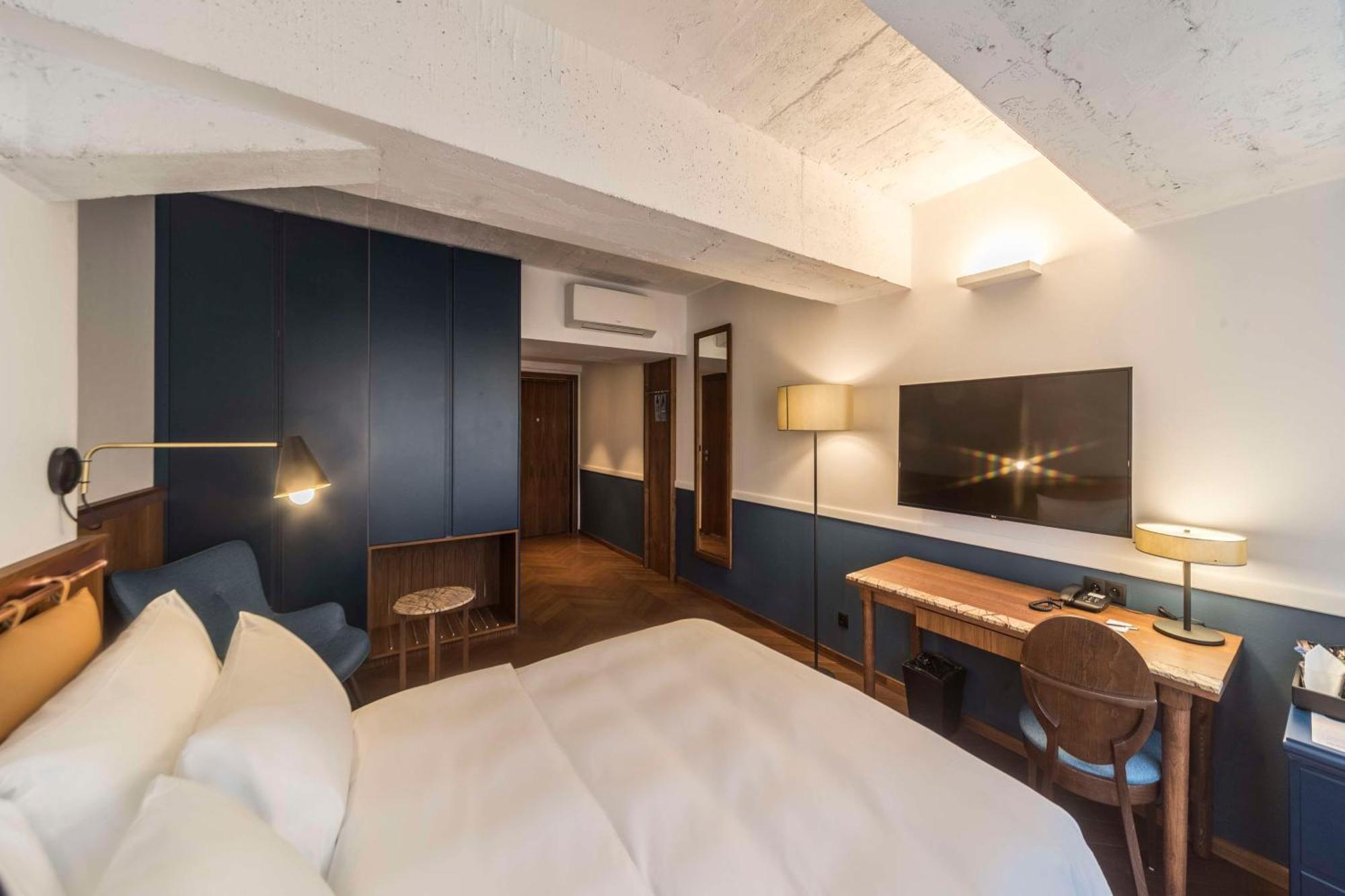 Radisson Hotel&suites, 4*